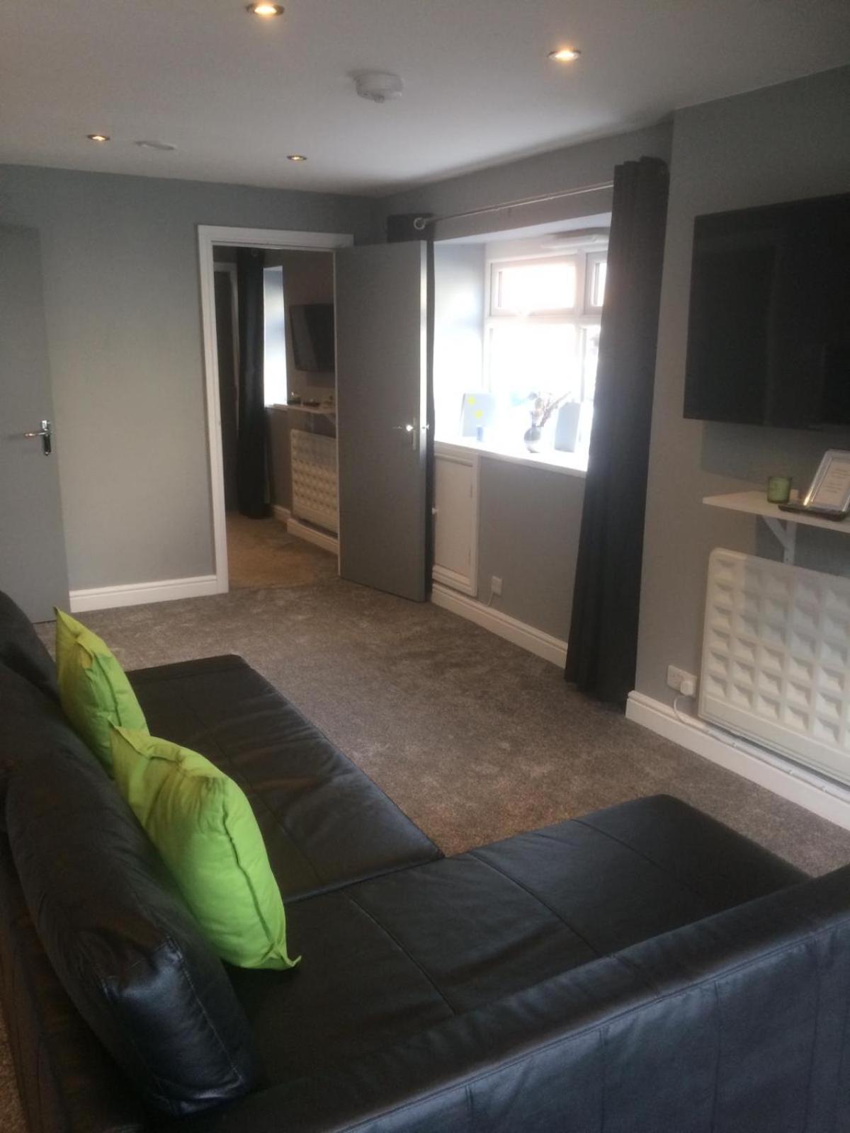 One-Bedroom Apartment - Photo 19