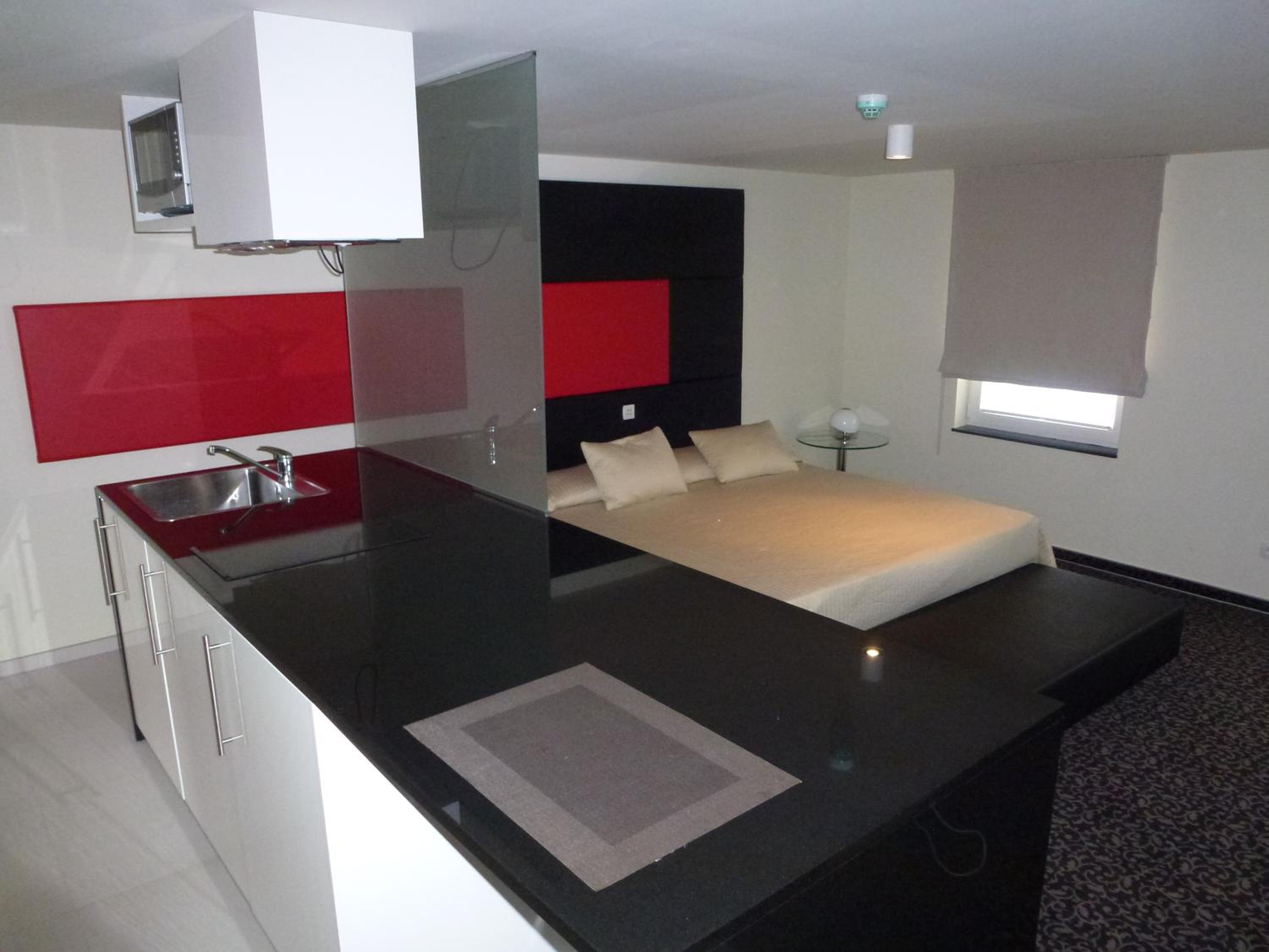 One-Bedroom Apartment - Photo 1