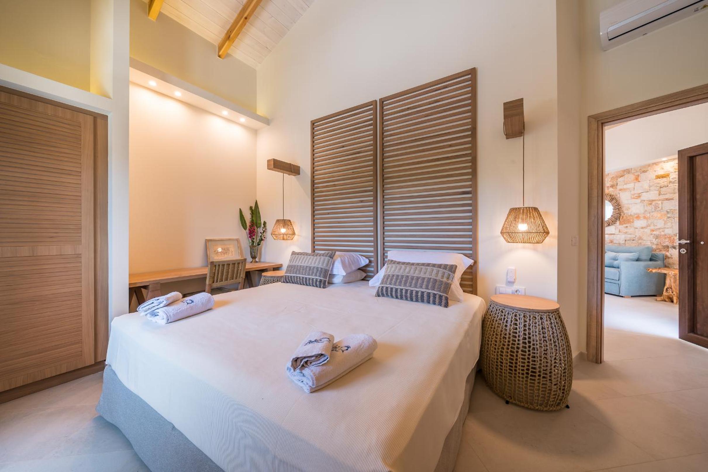 Deluxe One-Bedroom Apartment