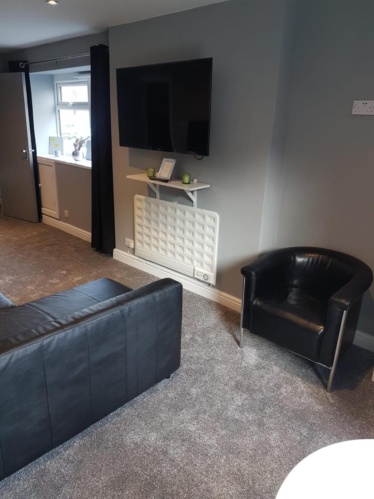 One-Bedroom Apartment - Photo 21