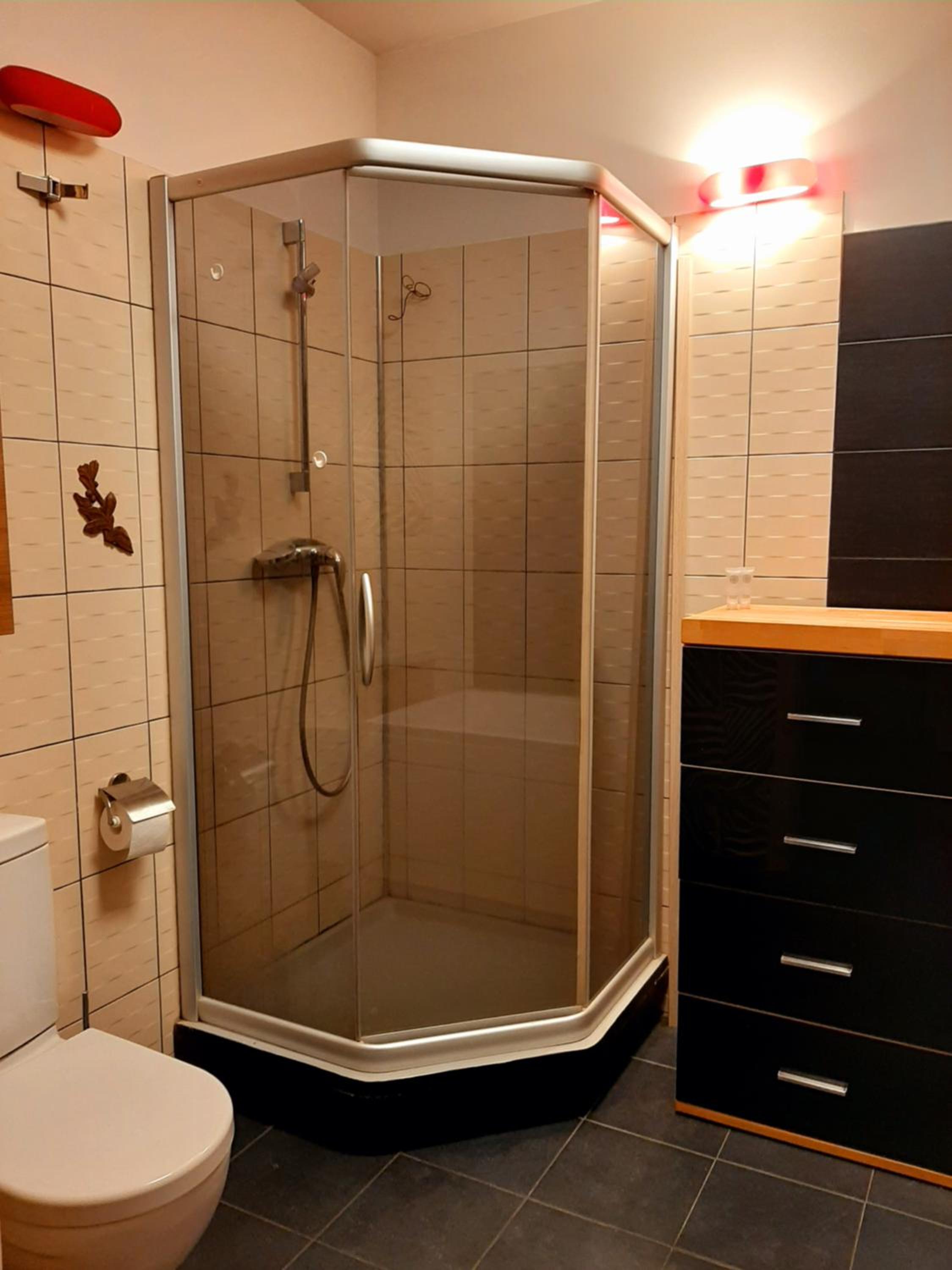 One-Bedroom Apartment - Photo 20