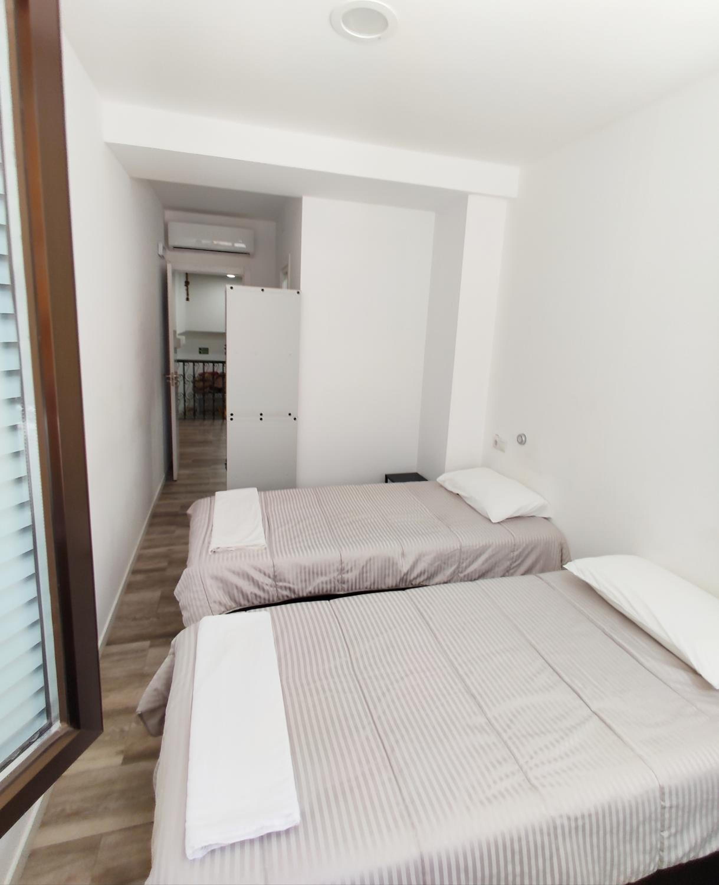 Habitación Doble con Baño Privado