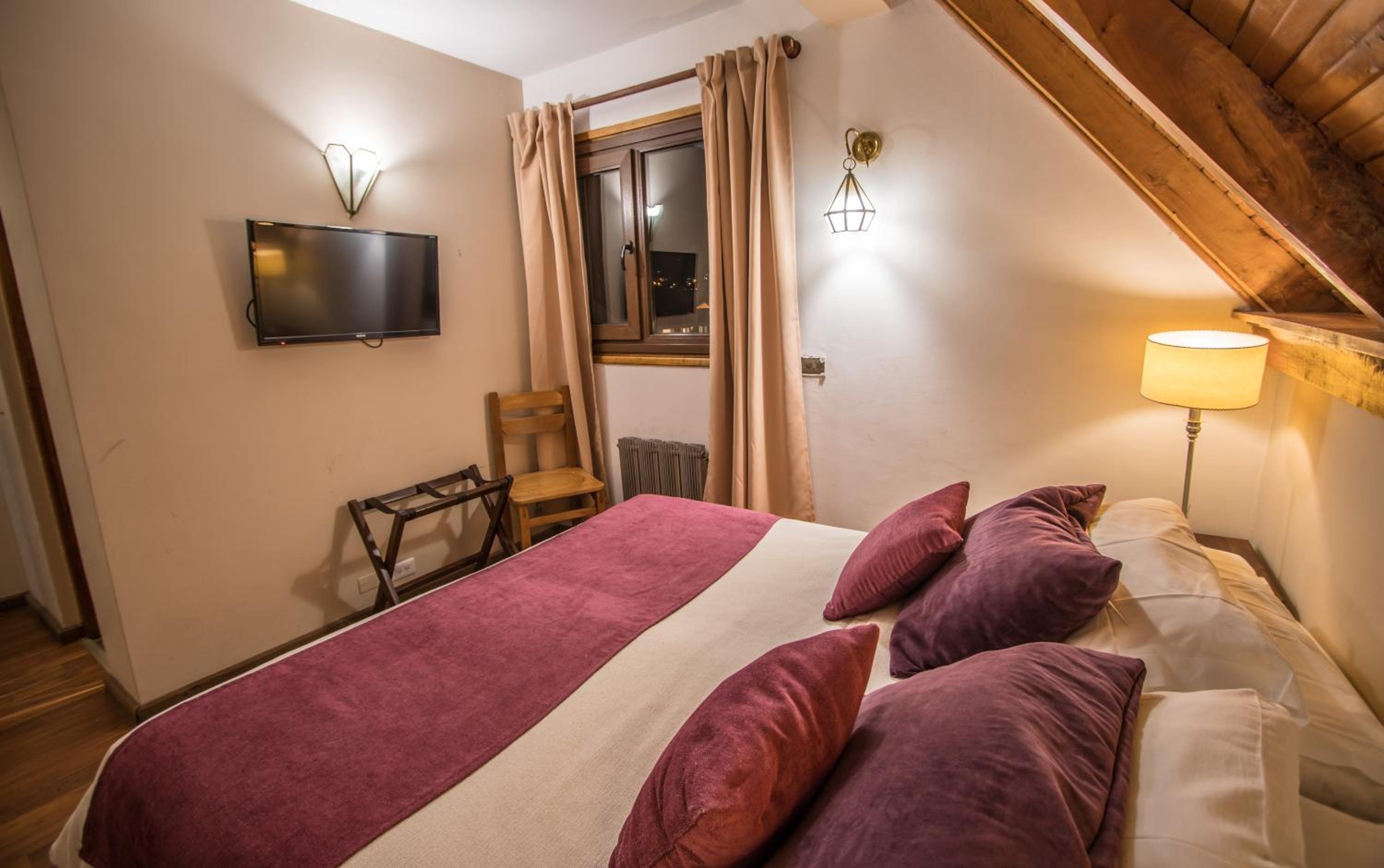Standard Double Room photo 3