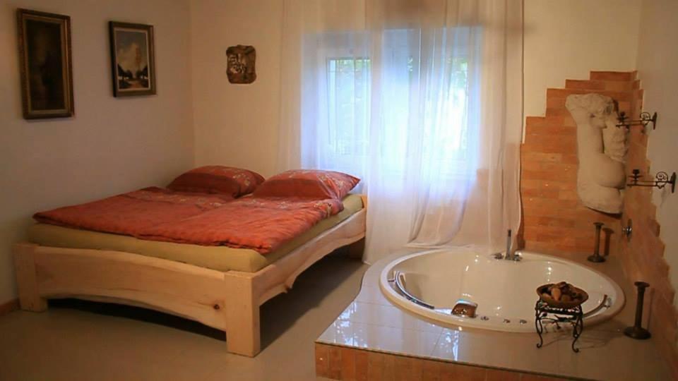 Superior Queen Room photo 1