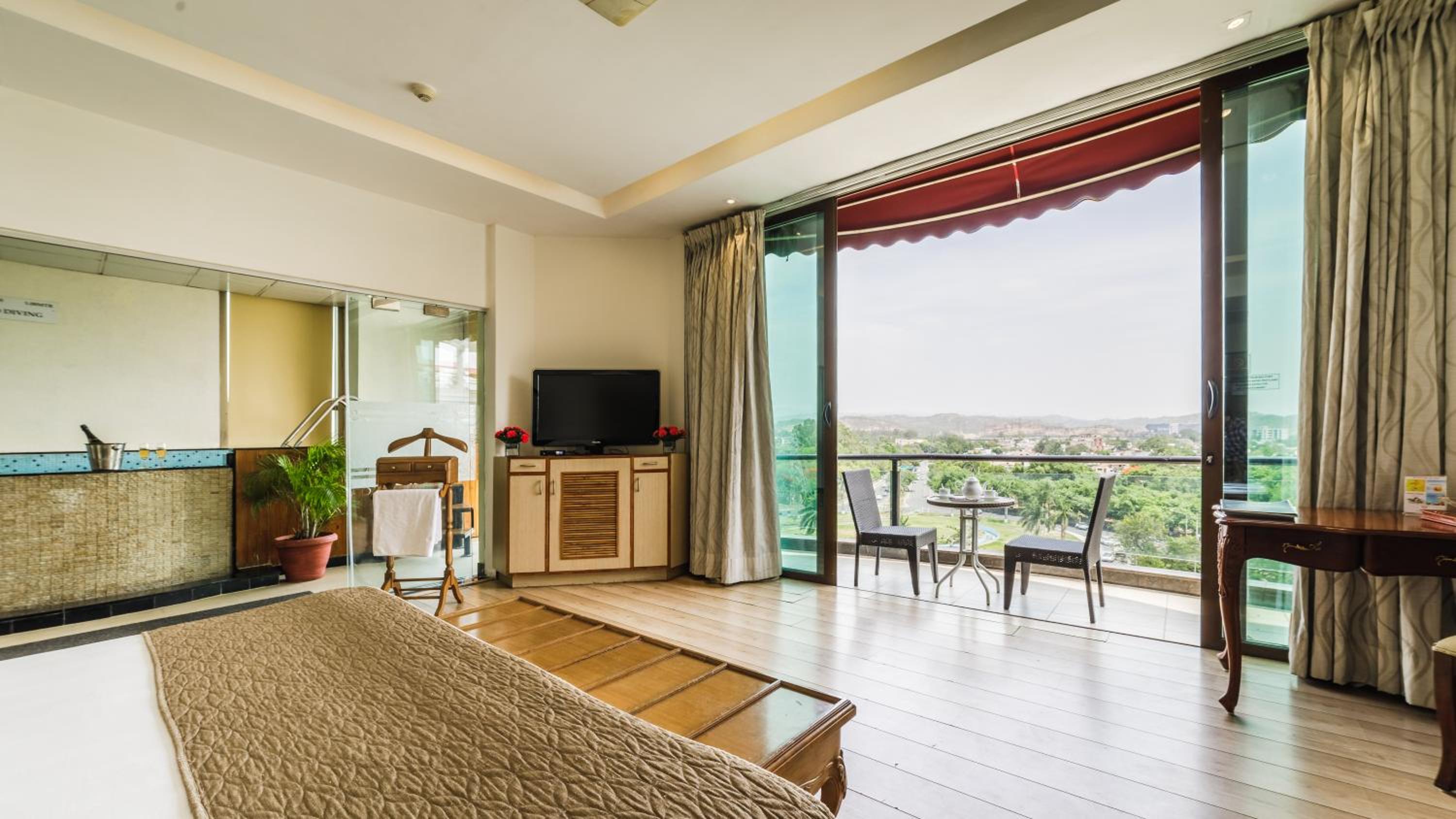Pool Suite With Indoor Plunge Pool, Balcony With Mountain View