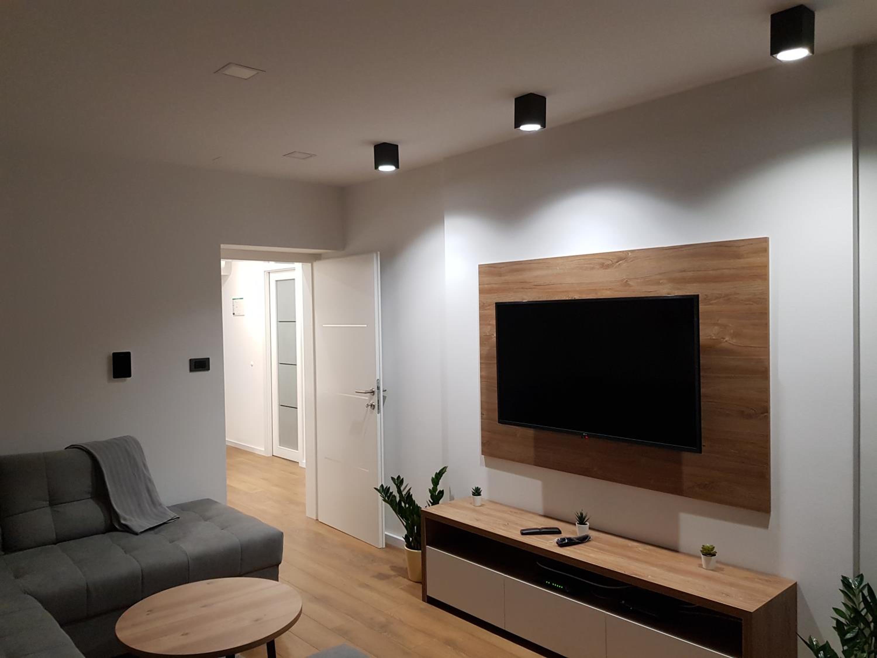 One-Bedroom Apartment - Photo 13
