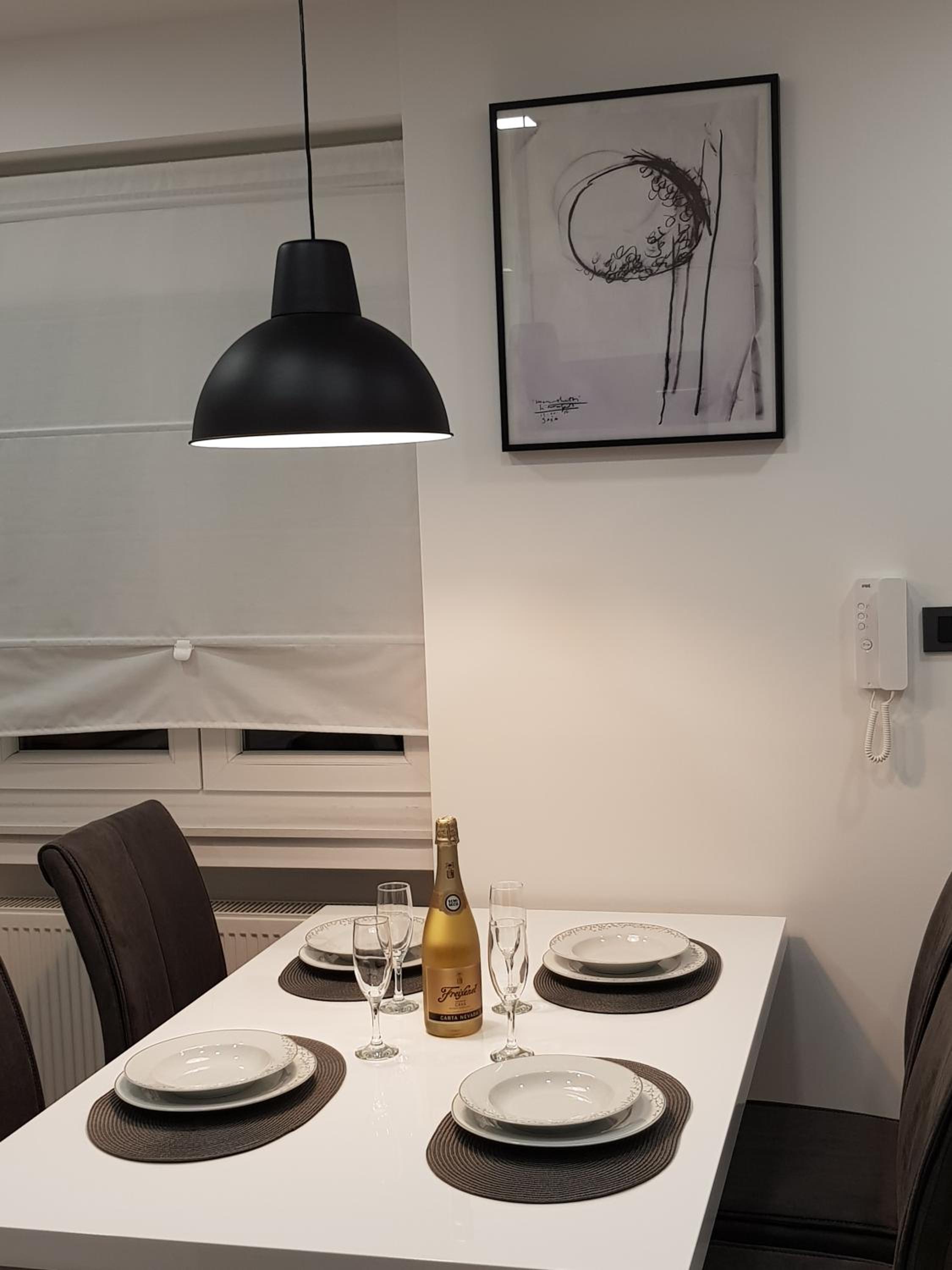 One-Bedroom Apartment - Photo 30