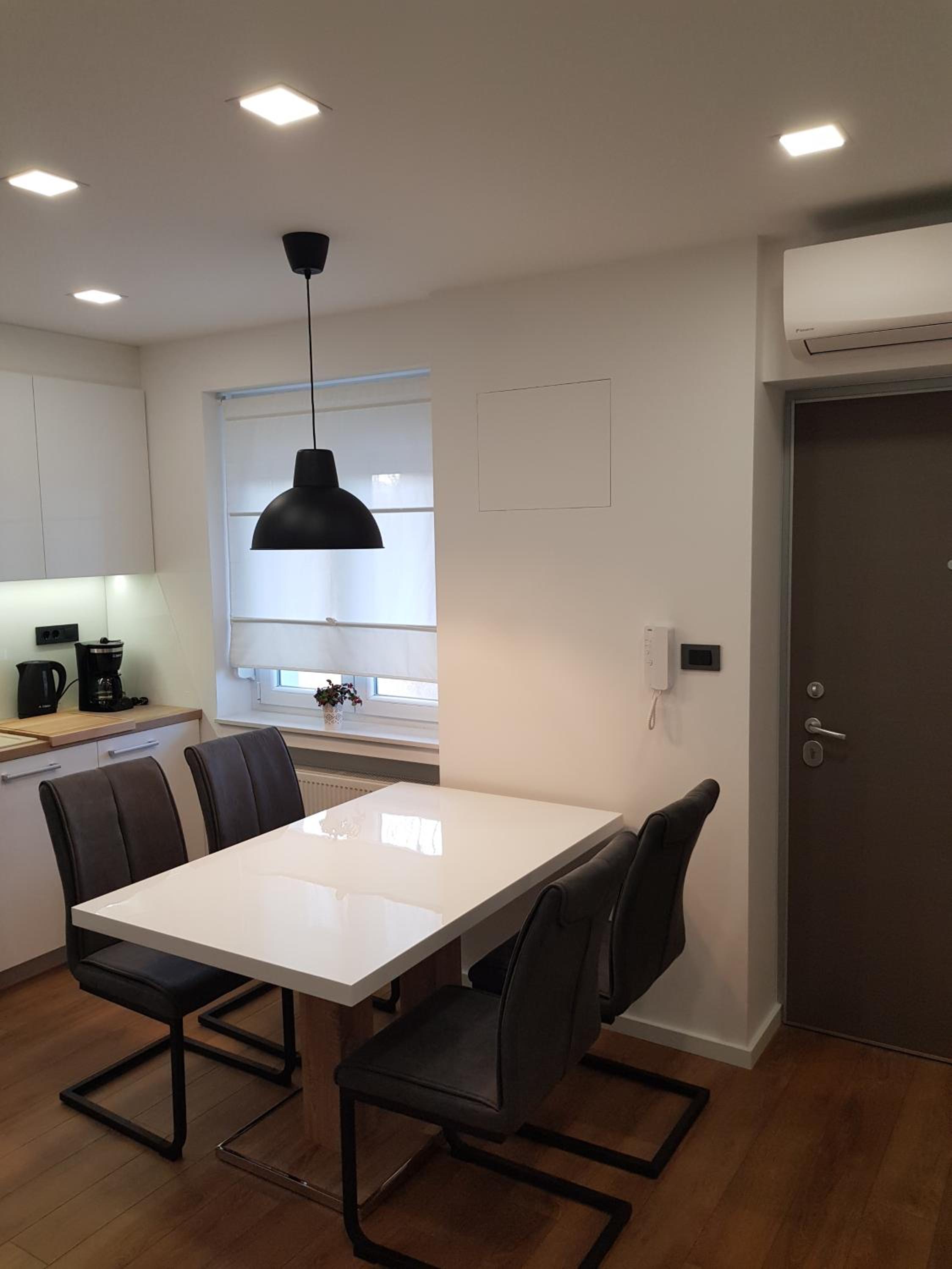 One-Bedroom Apartment - Photo 32