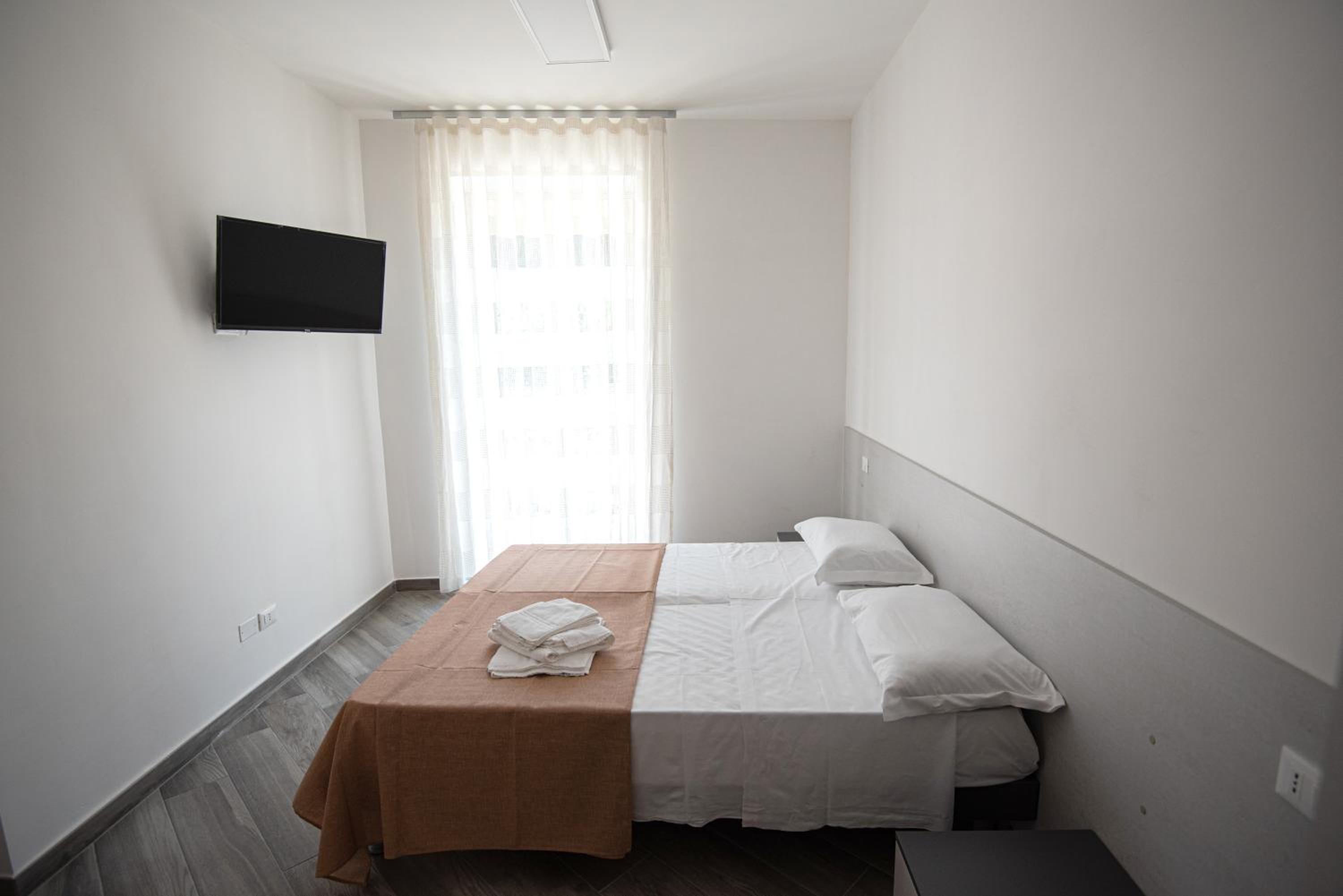 Double or Twin Room photo 3
