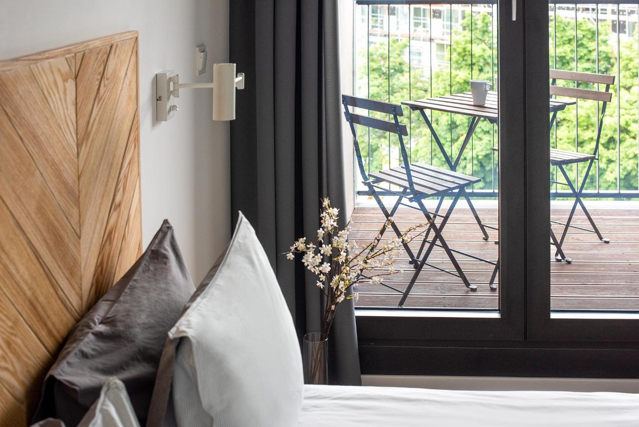 One-Bedroom Apartment with City View photo 3