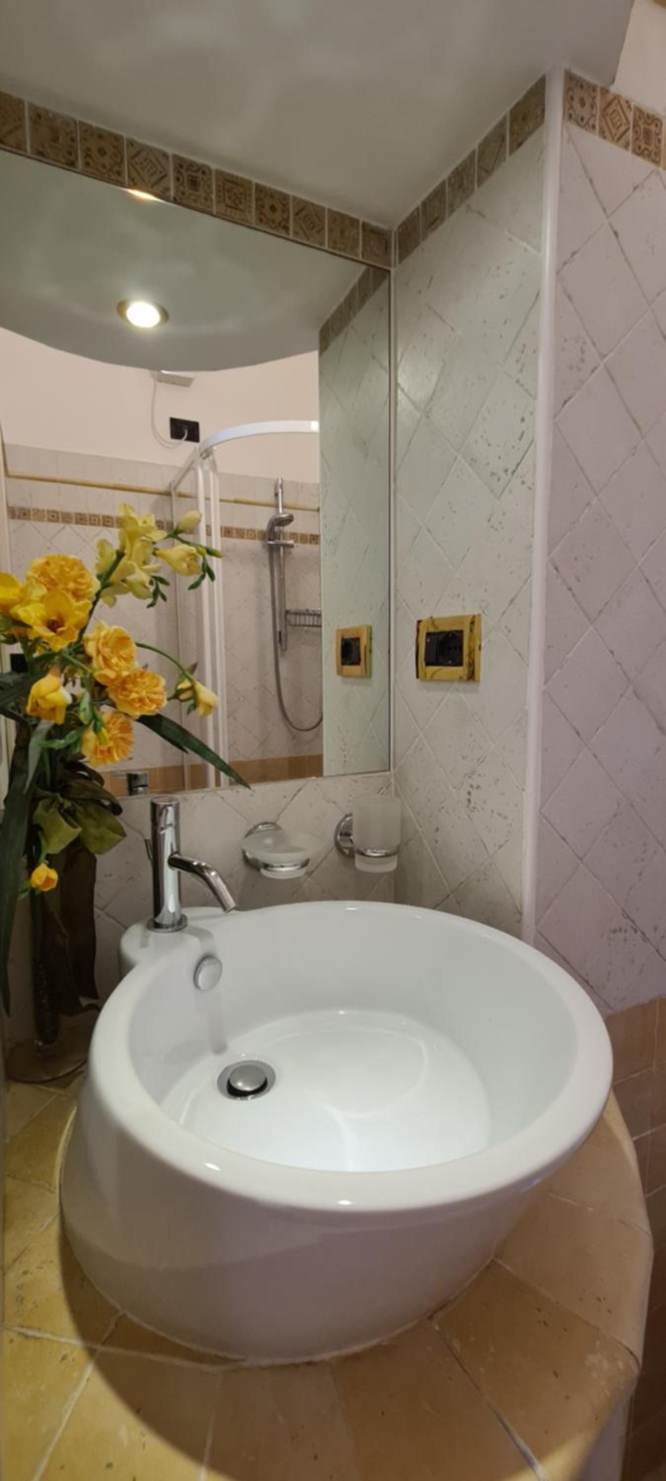 Double Room - Photo 9