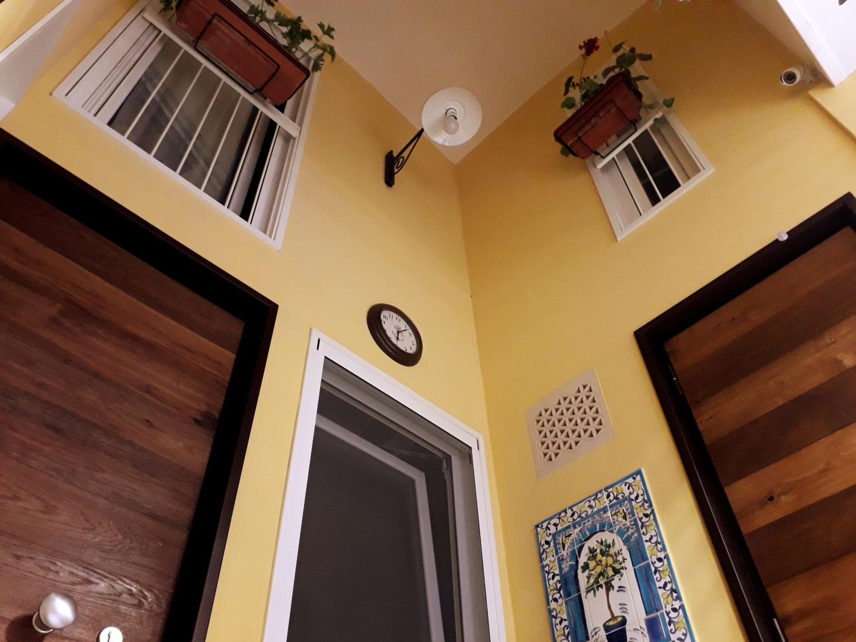 Two-Bedroom House - Photo 24