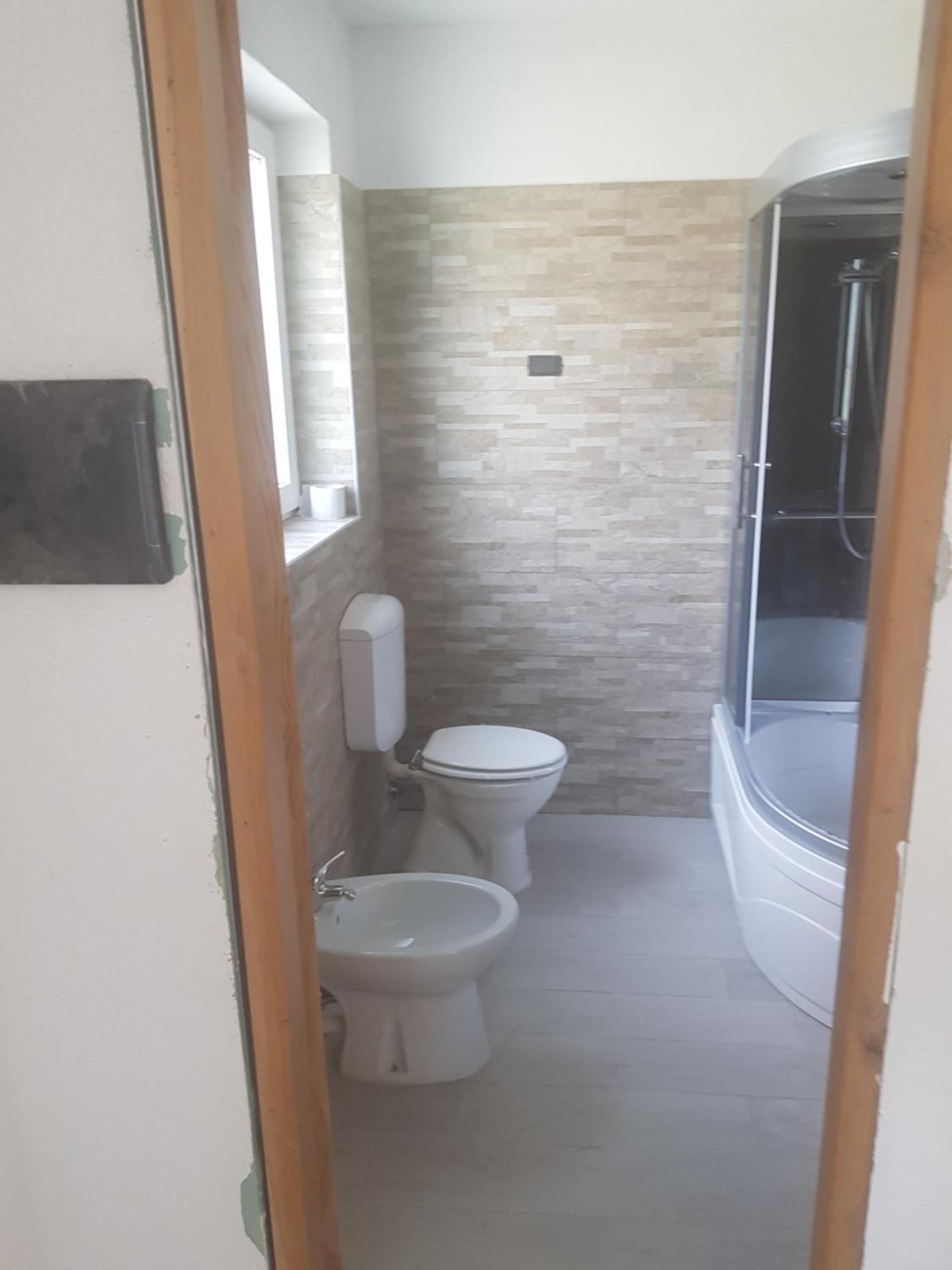 One-Bedroom Apartment - Photo 12