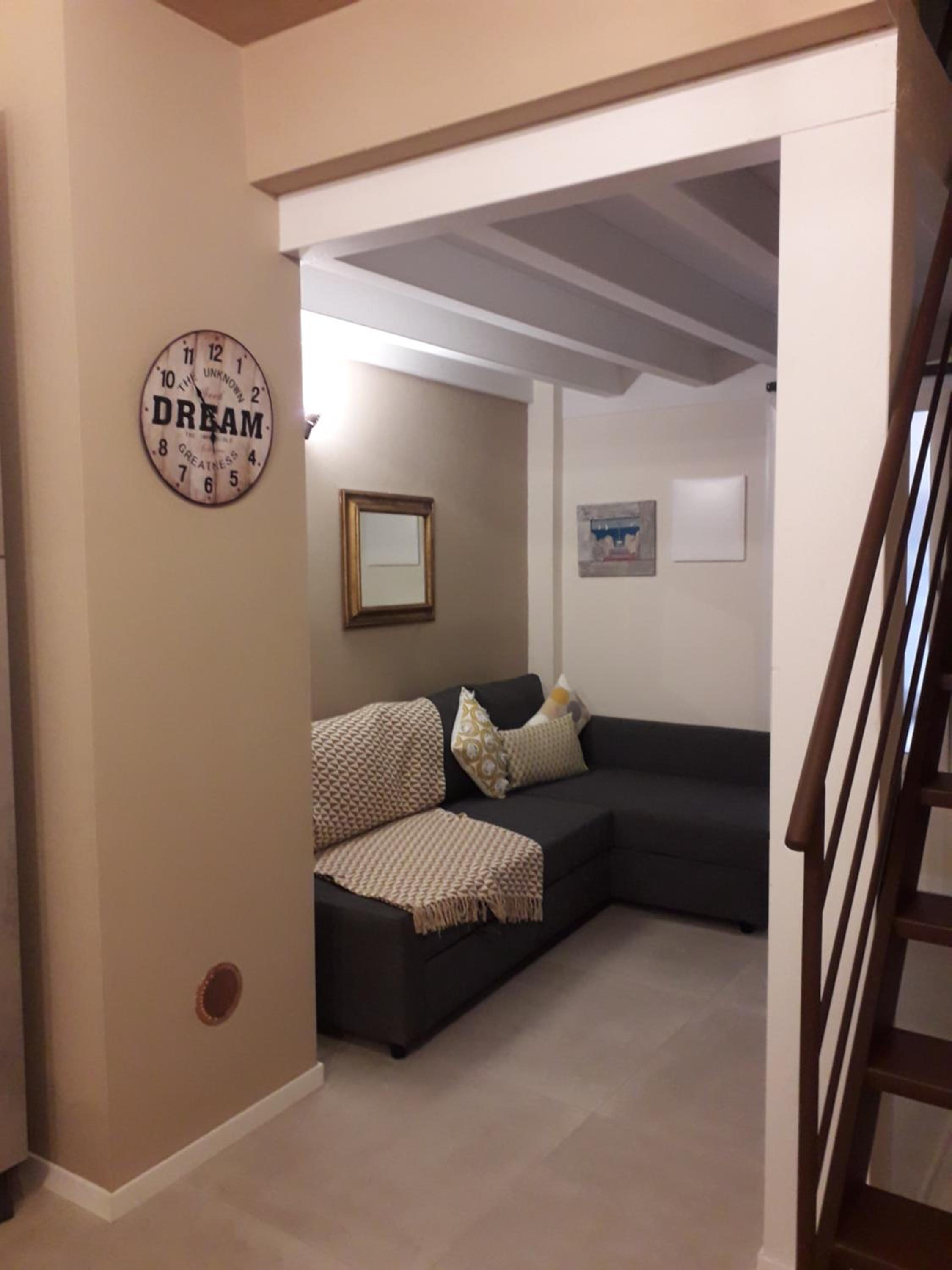 Two-Bedroom House - Photo 21