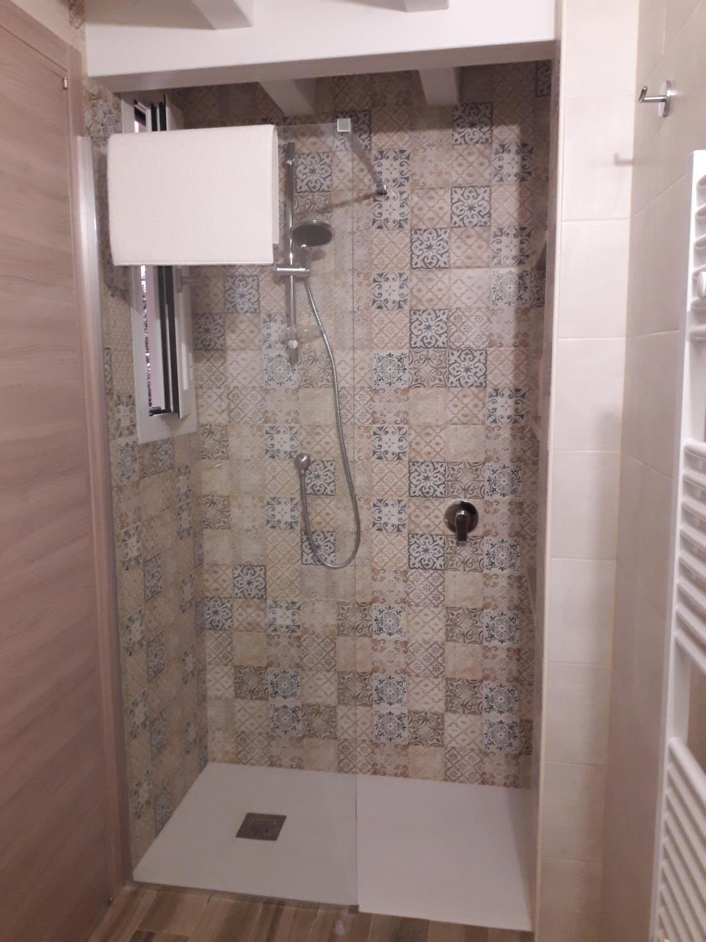 Two-Bedroom House - Photo 20