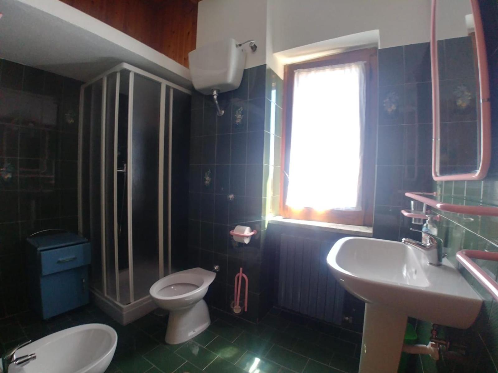 Apartment with Terrace - Photo 6