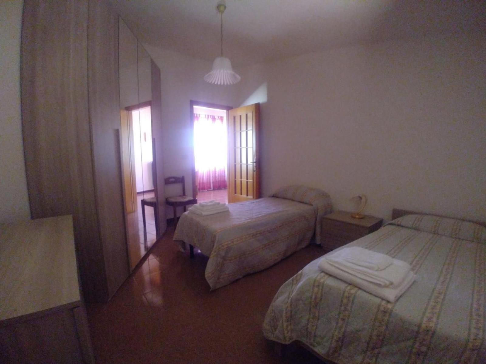 Apartment with Terrace - Photo 8