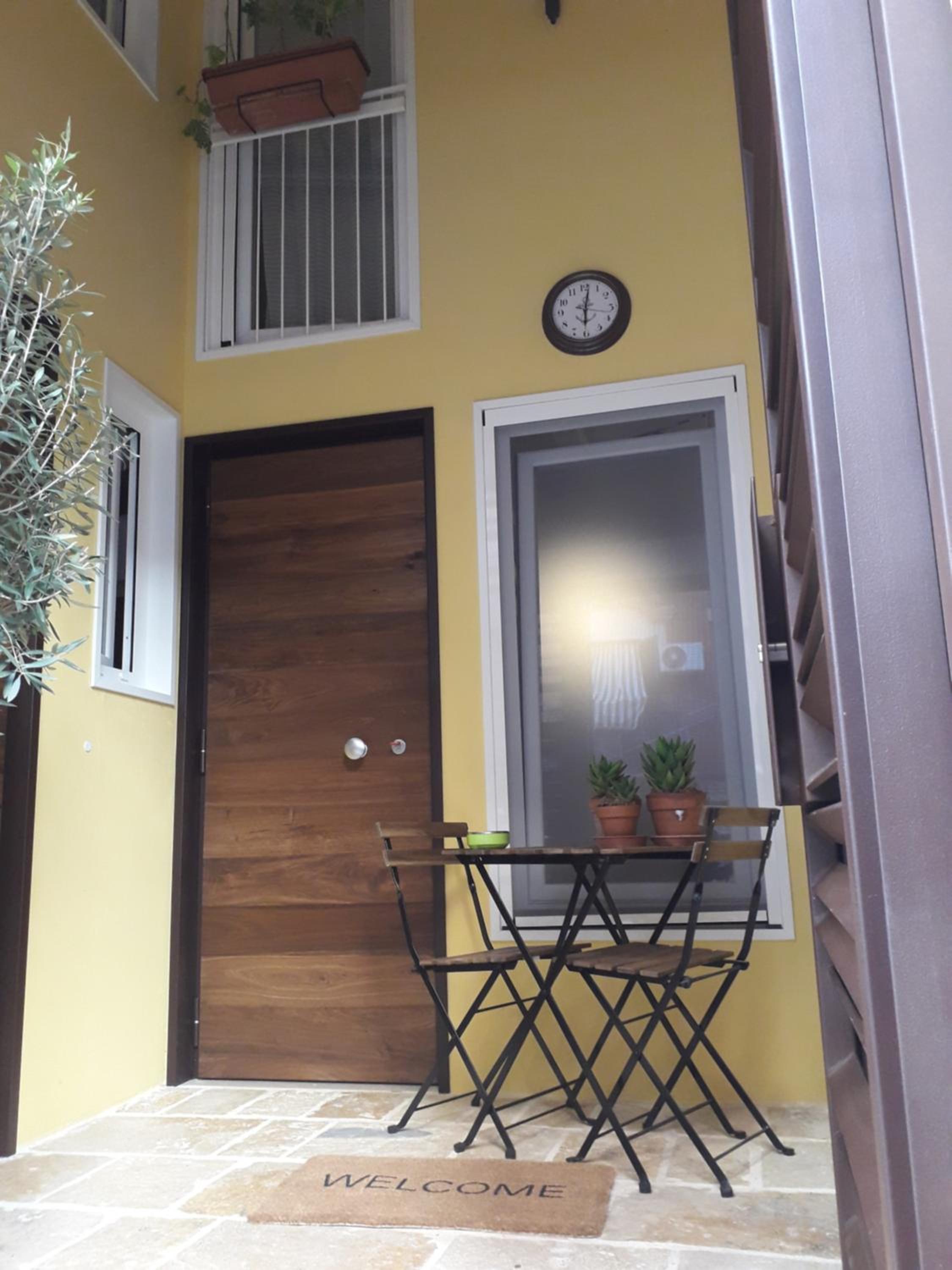 Two-Bedroom House - Photo 14