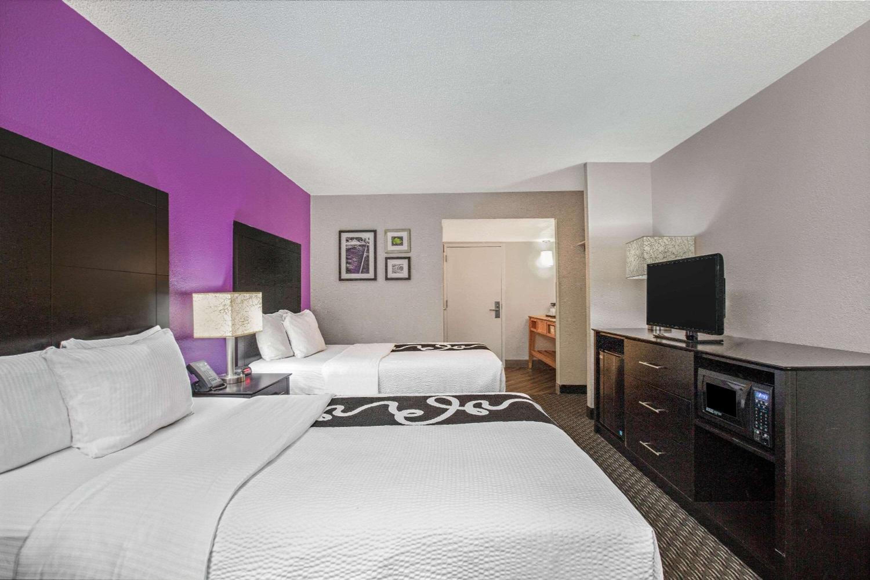 Double Room with Two Double Beds - Photo 1