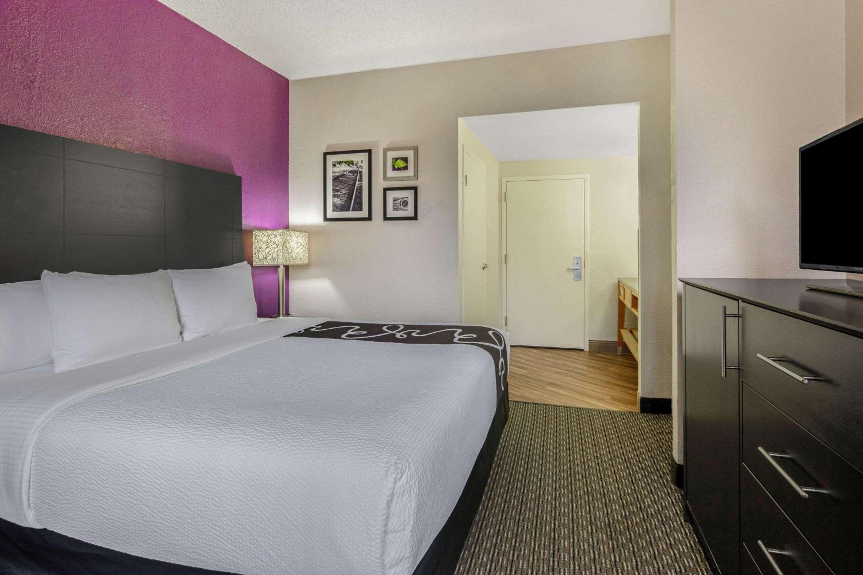 King Suite - Photo 1