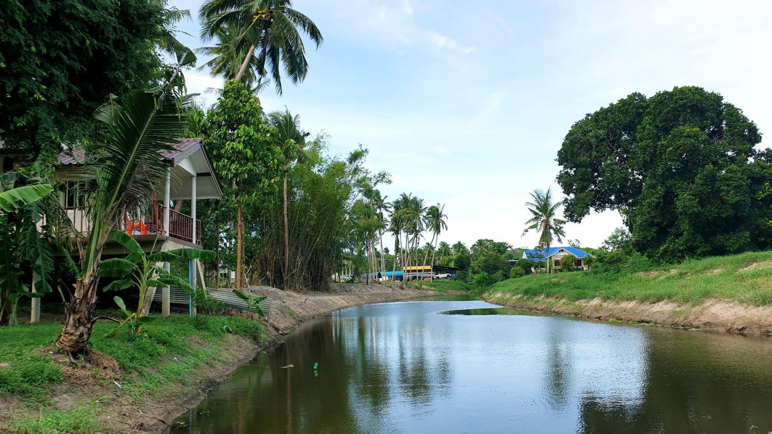 Bungalow - Water Front  photo 3