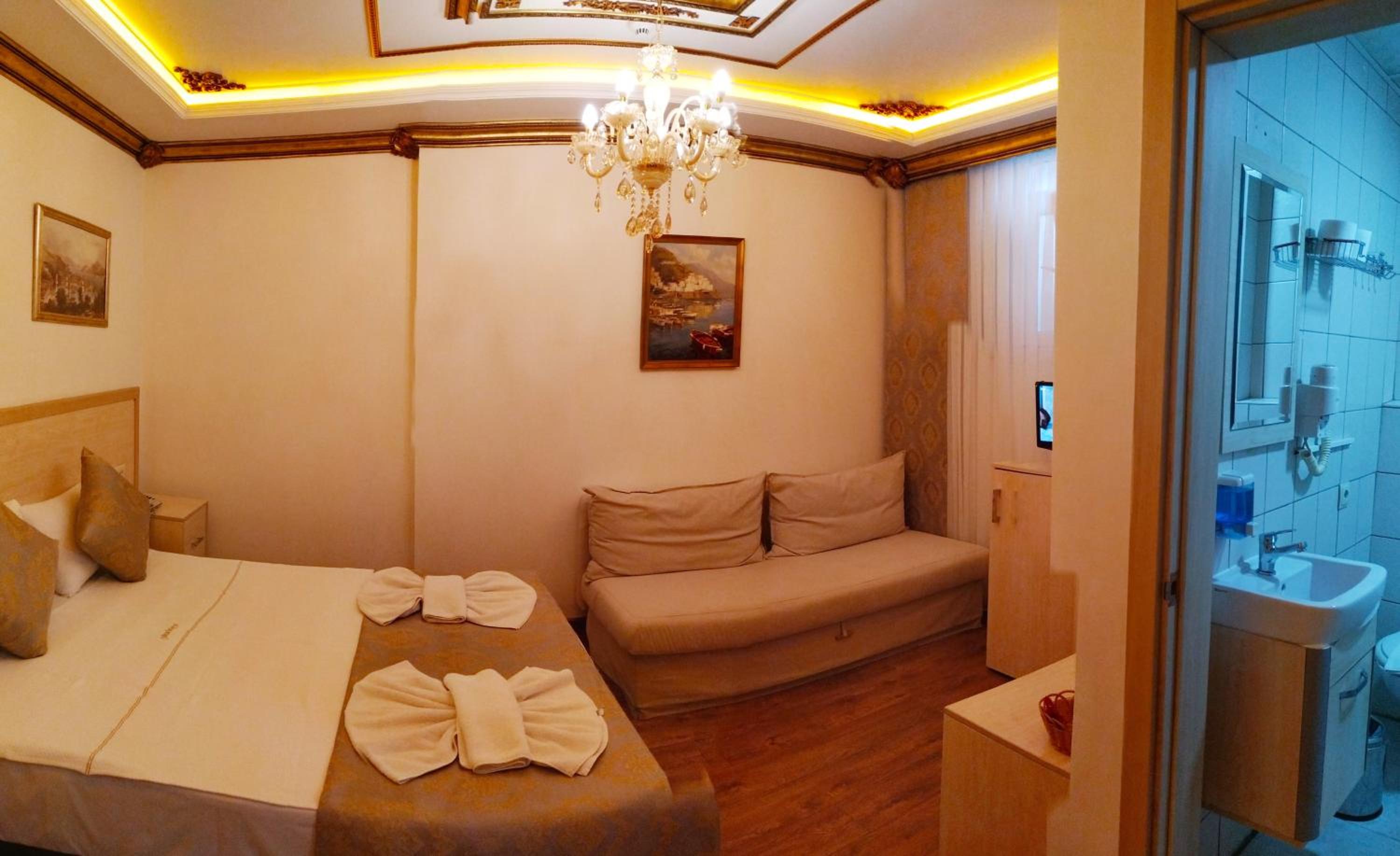 Economy Double Room - Basement photo 3