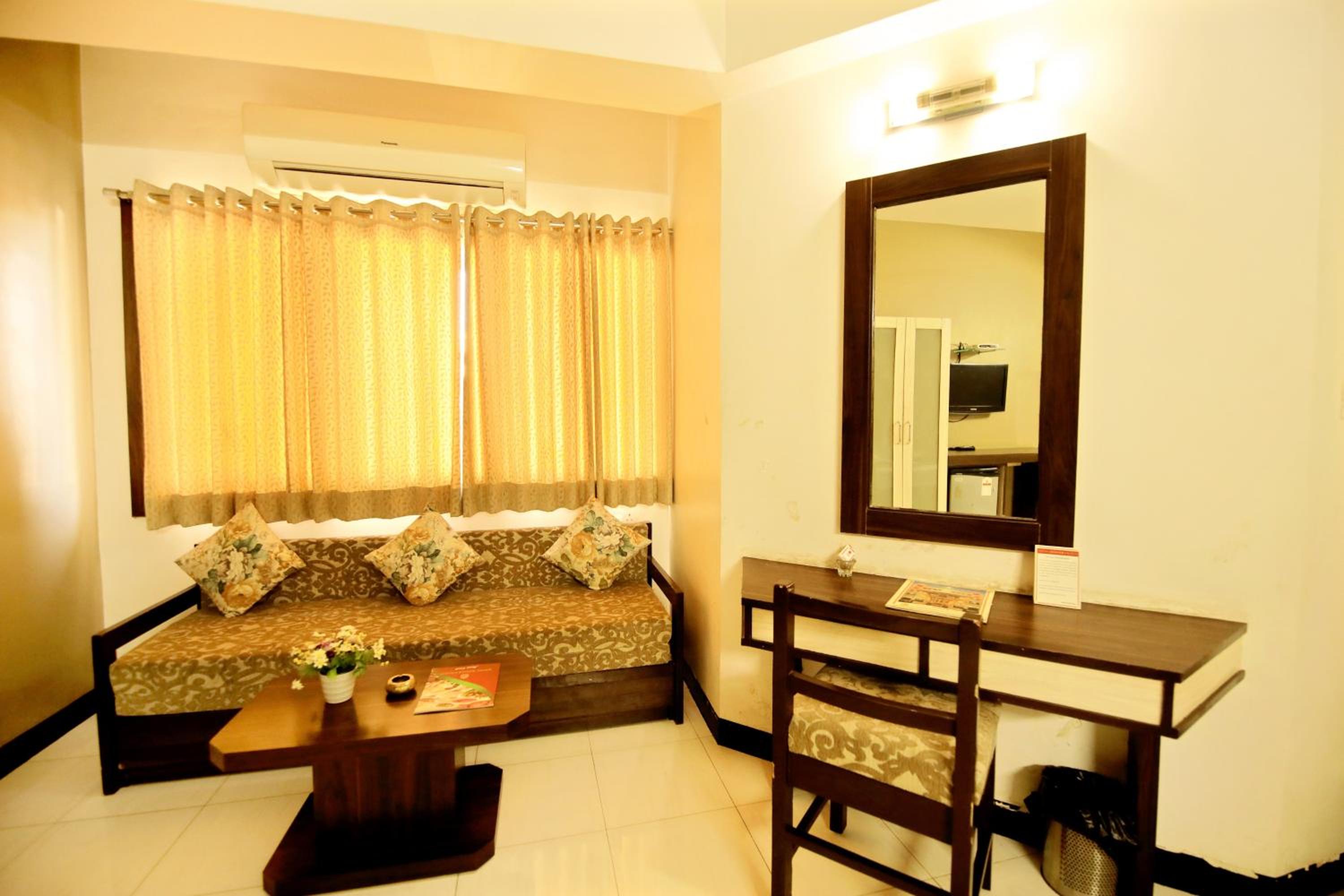 Deluxe Double or Twin Room - Photo 17