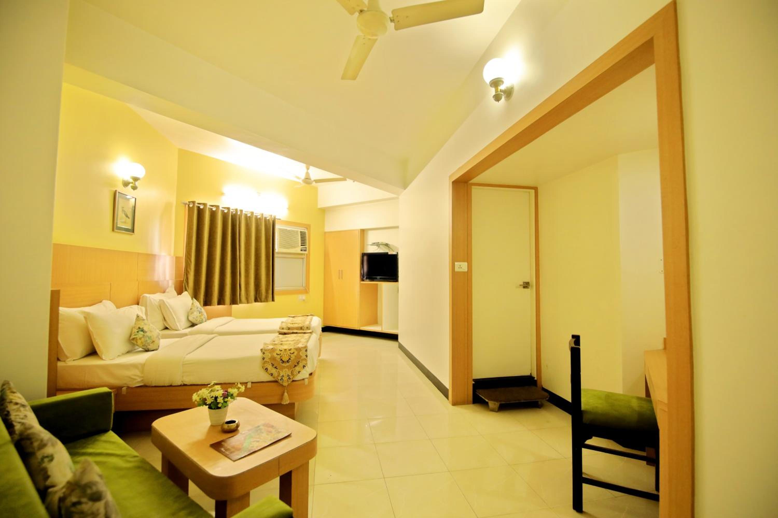 Deluxe Double or Twin Room - Photo 16