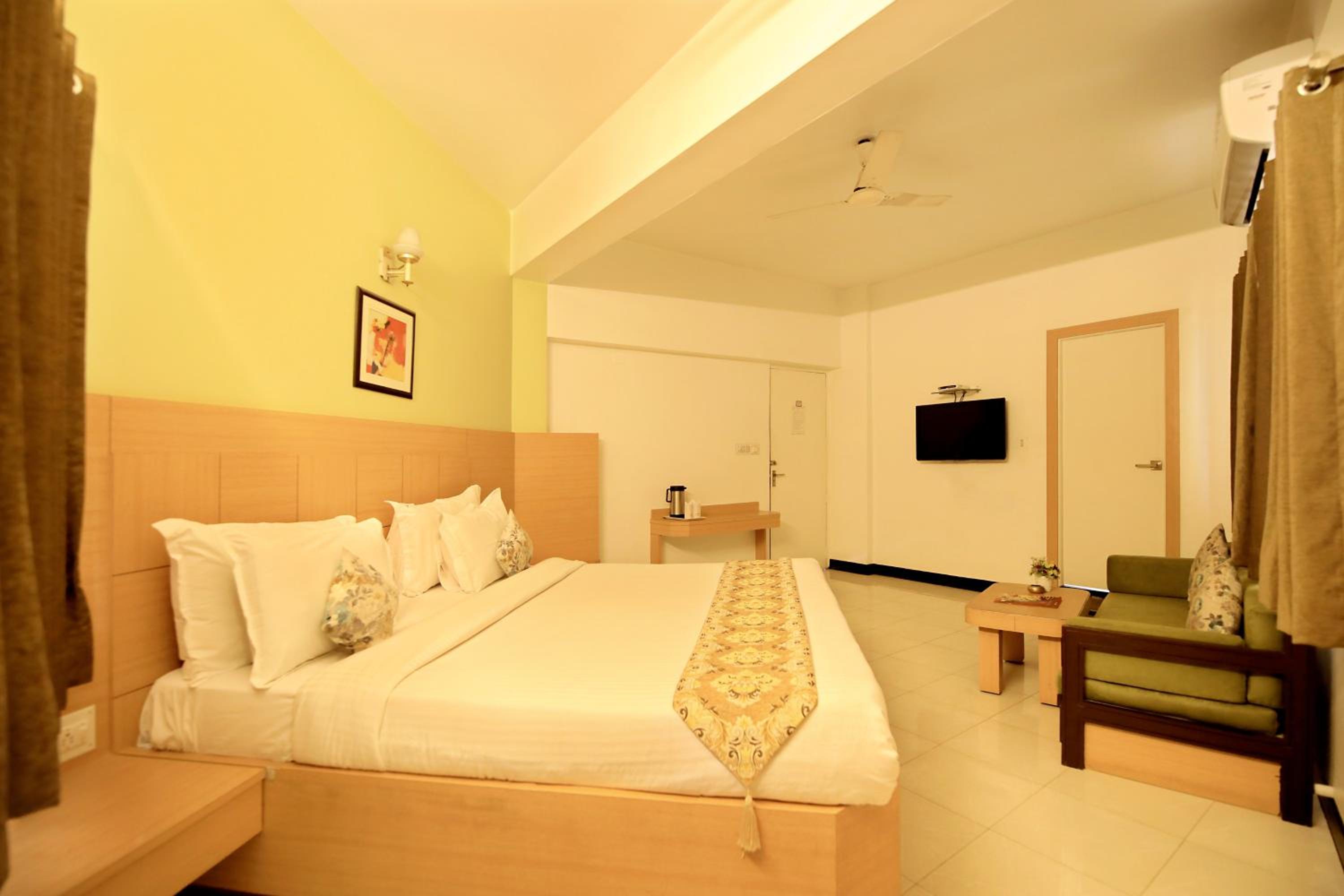 Deluxe Double or Twin Room - Photo 14