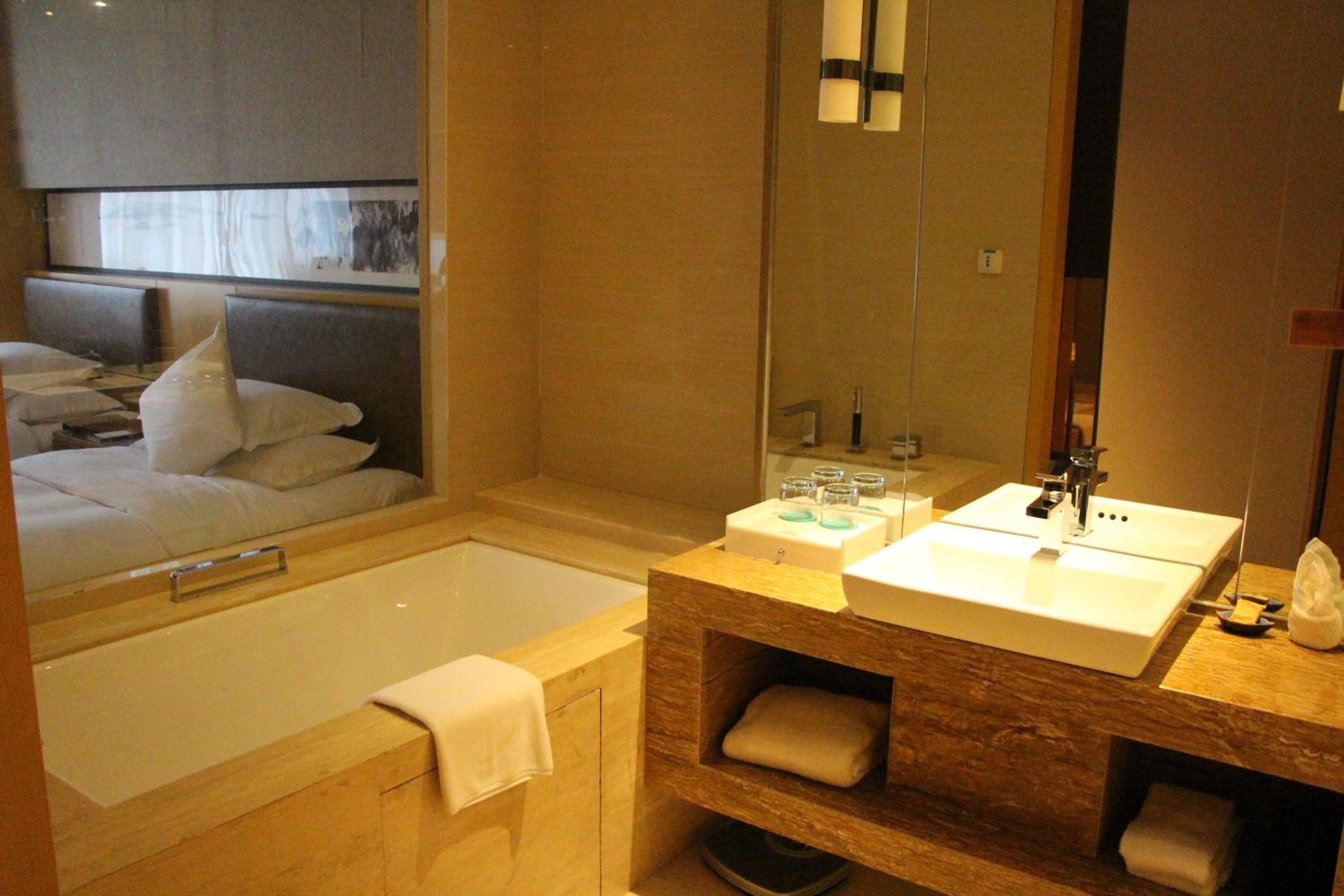 Double Room with Lake View photo 2