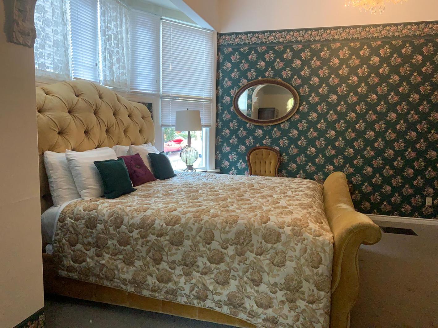 King Suite - Photo 8