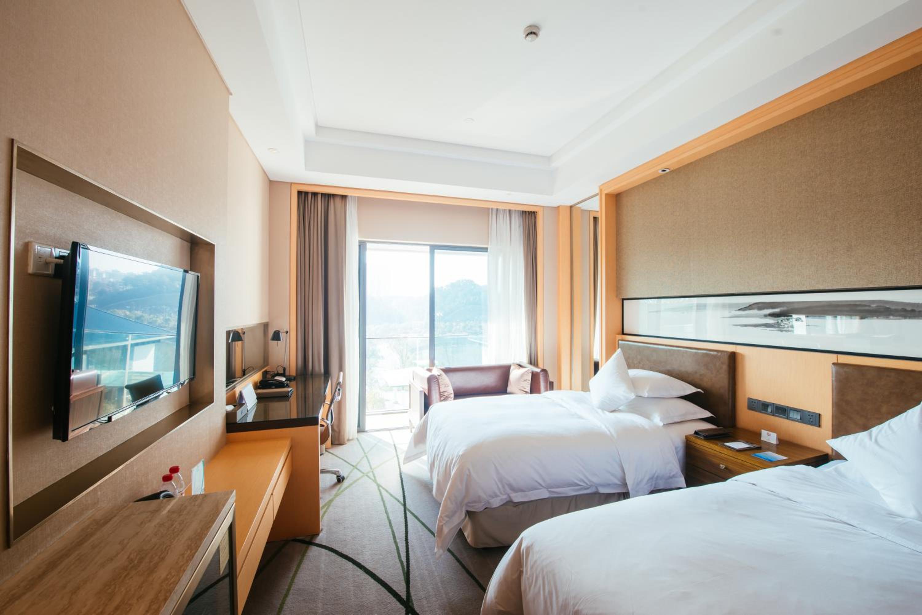 Twin Room with Lake View photo 1