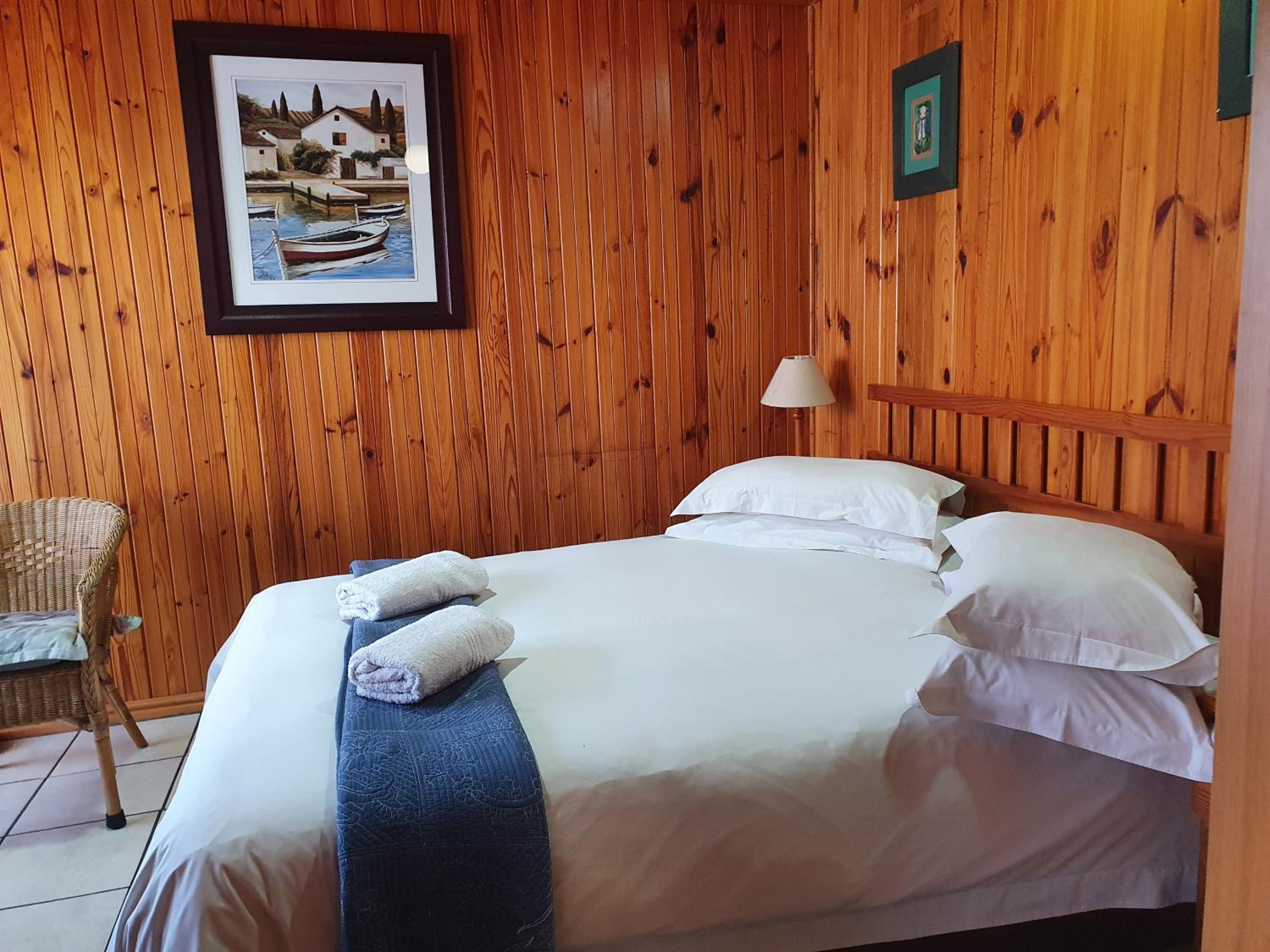 Budget Double Room - Photo 2