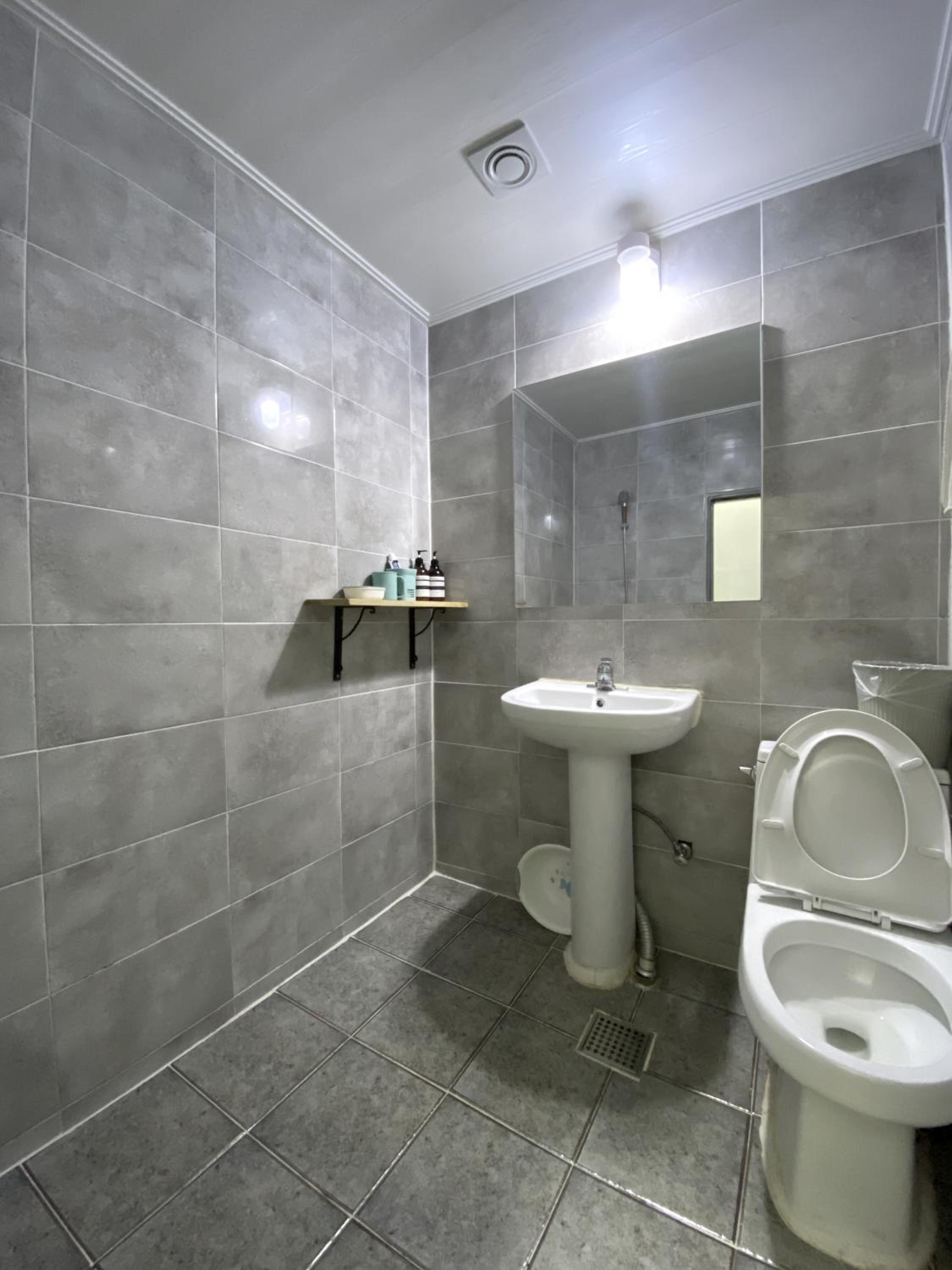 Single Room photo 2