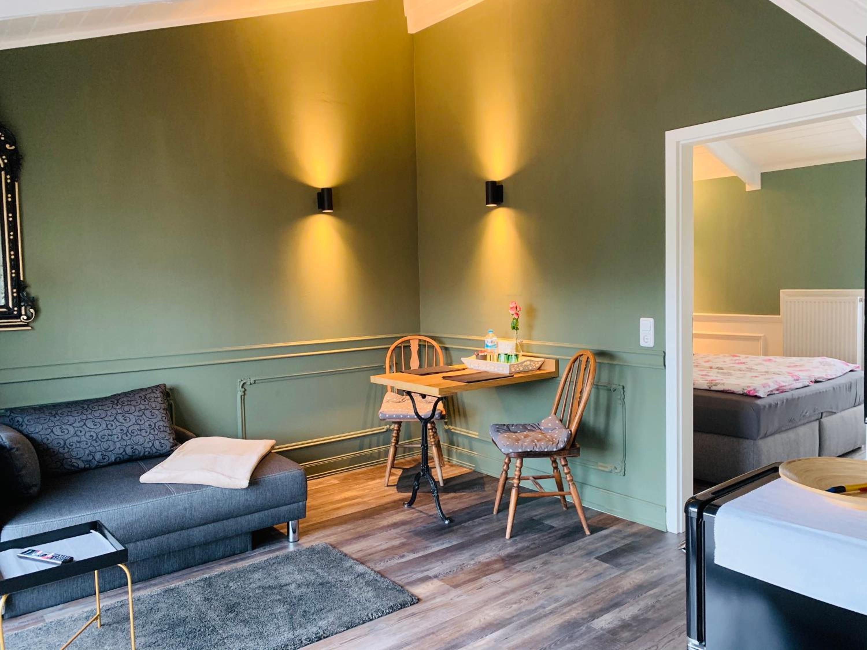 Suite with Balcony - Photo 2
