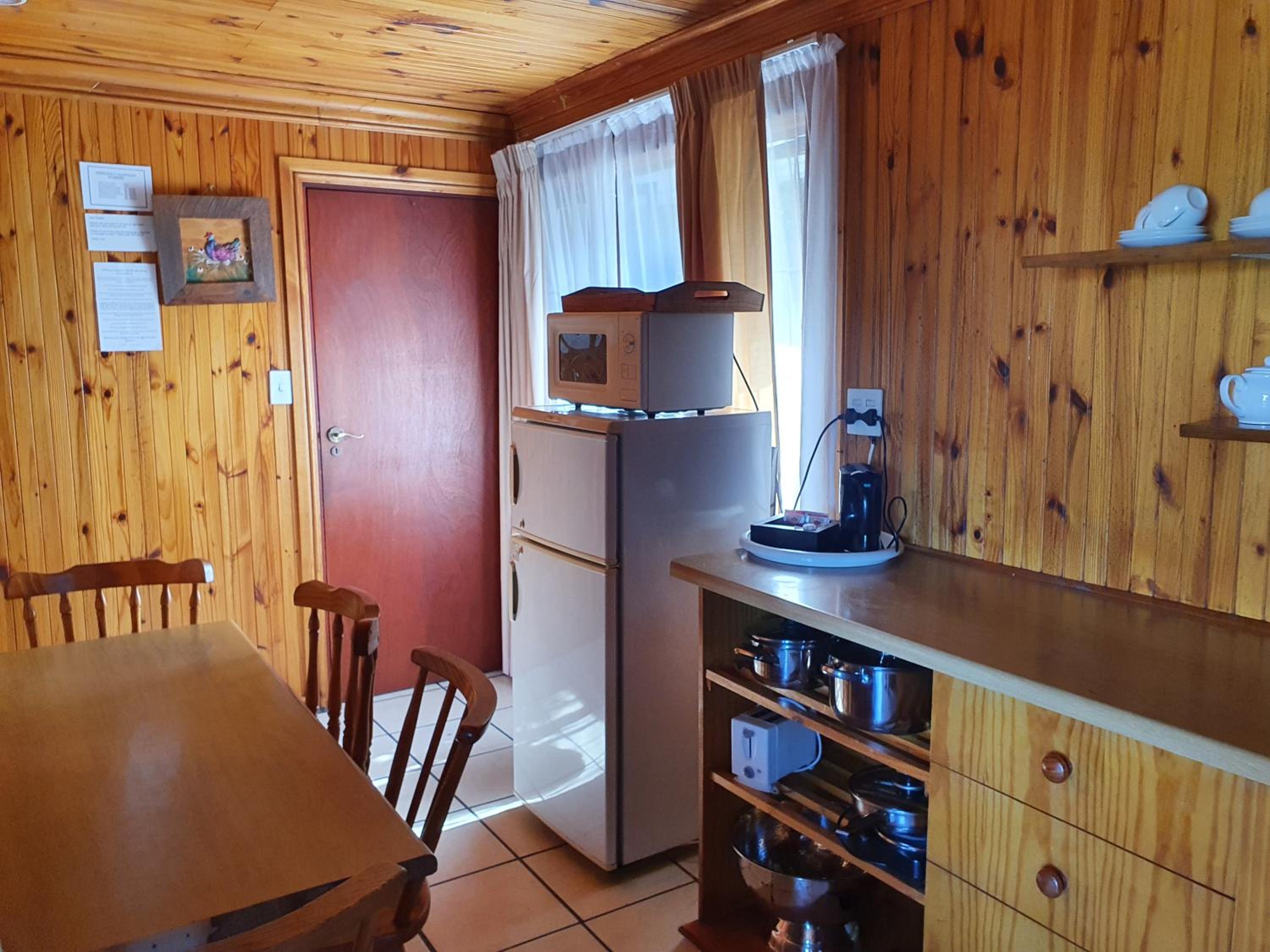 Family Room - Photo 5