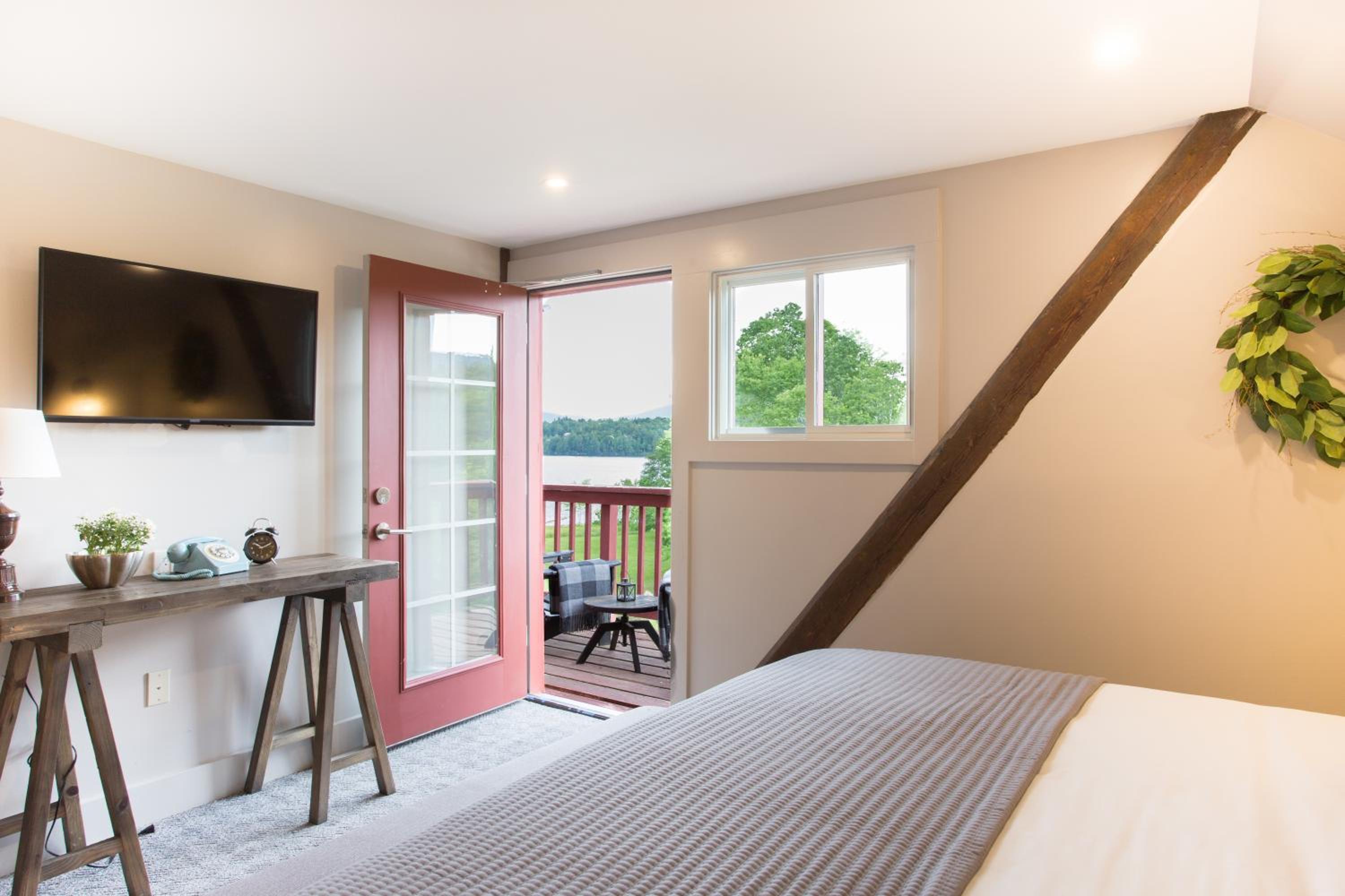 King Room with Lake View