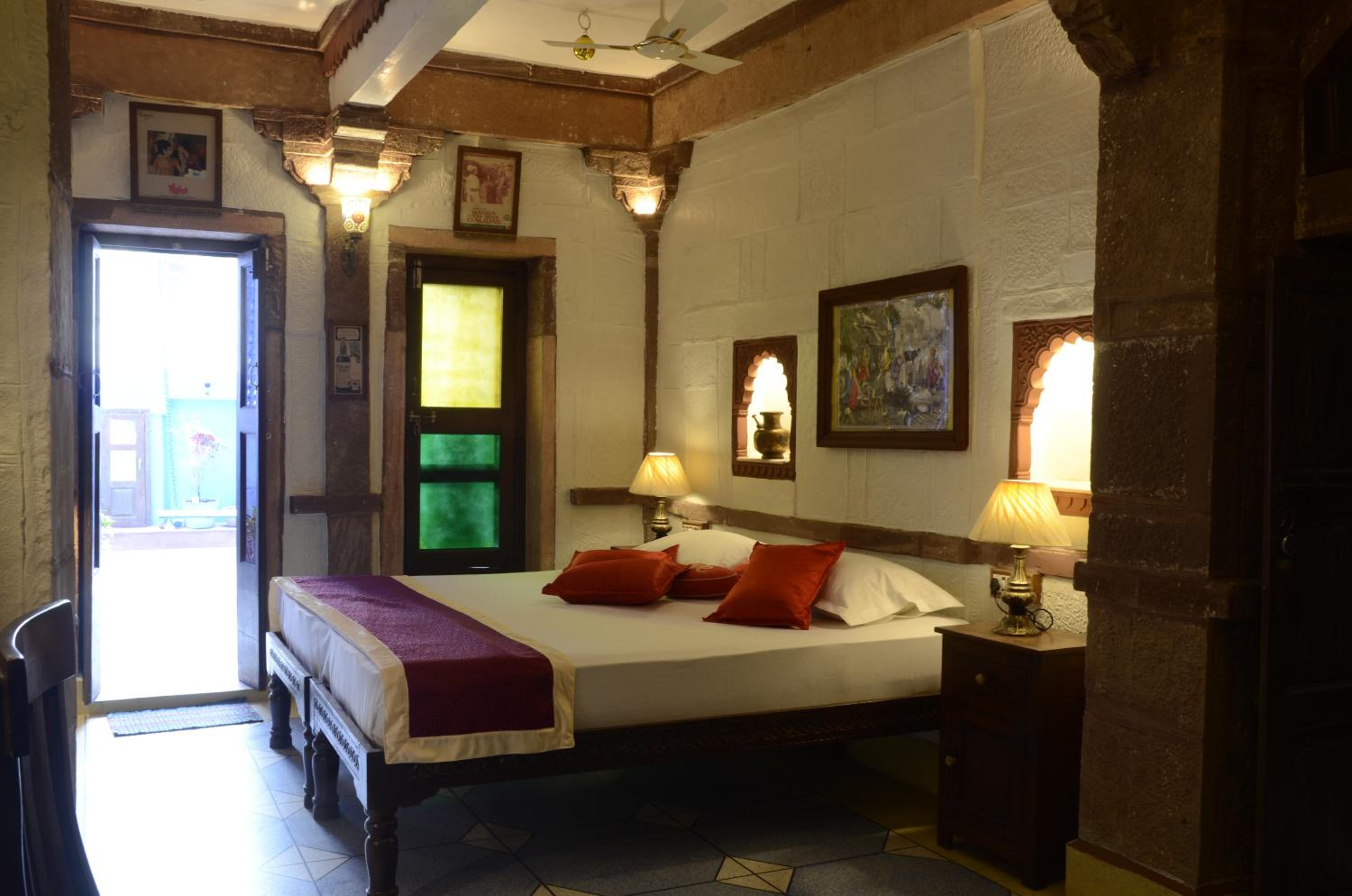 King Suite with Balcony & Fort View - Photo 5