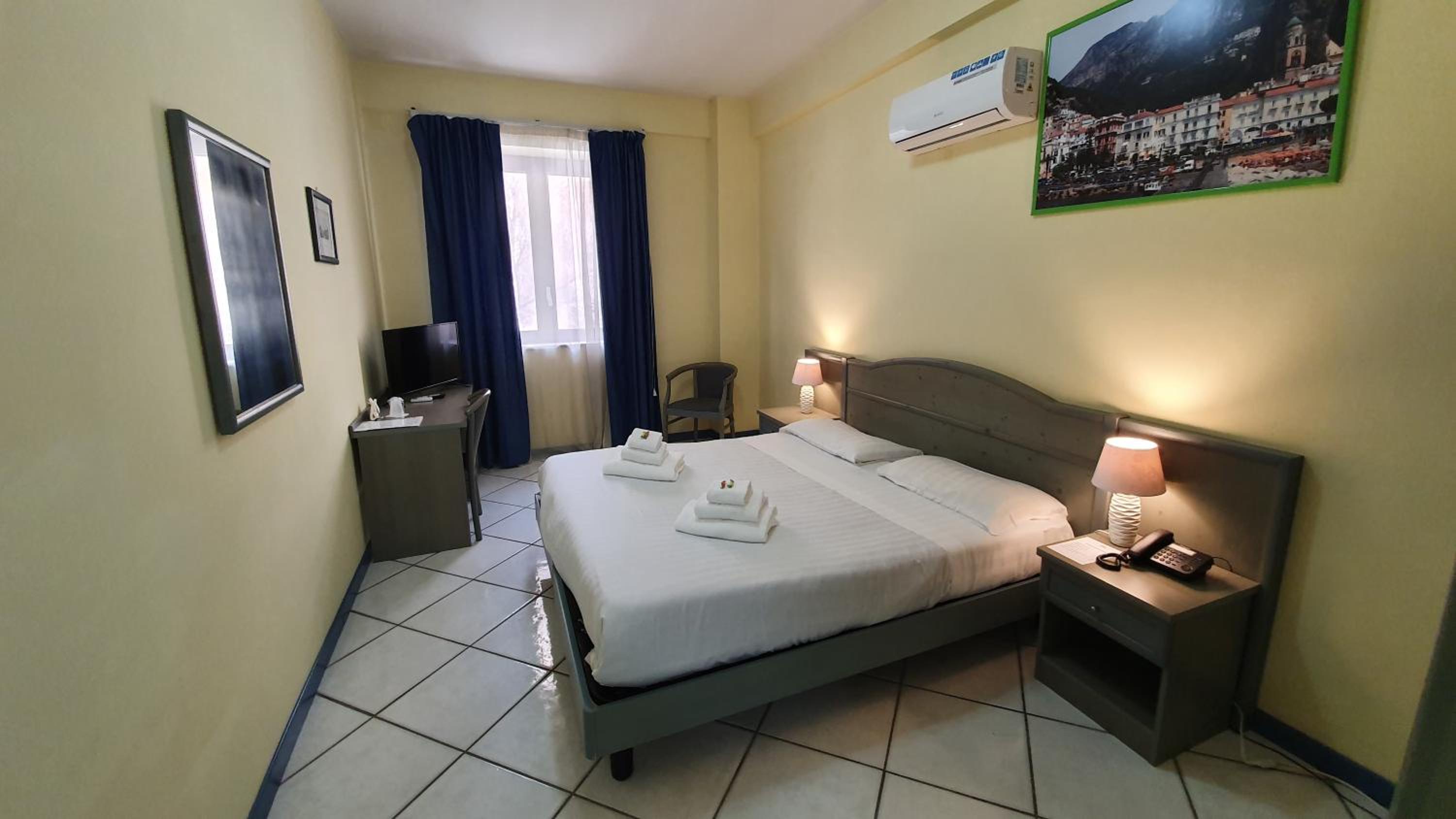 Economy Double Room photo 1