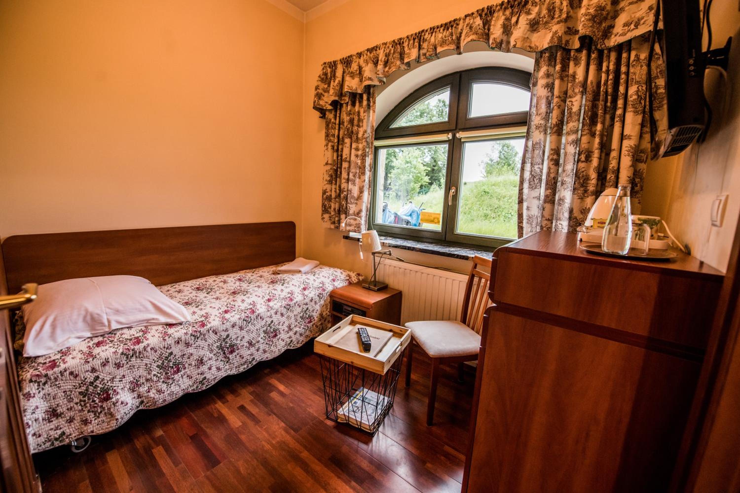 Small Single Room