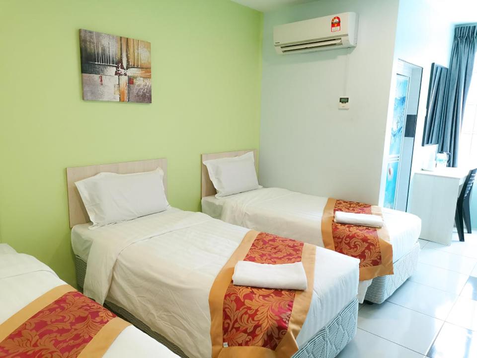 Triple Room with Private Bathroom