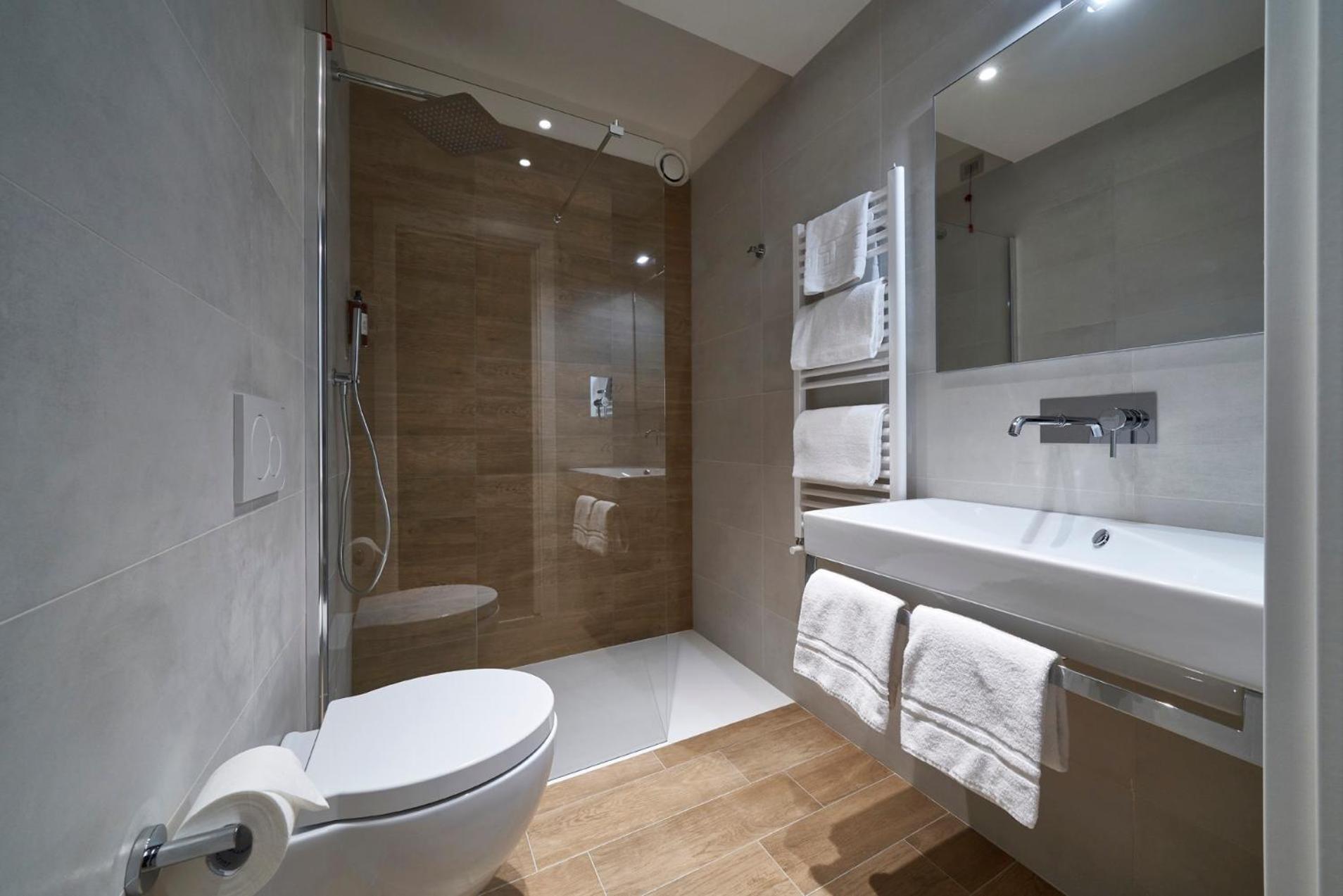 Smart Double or Twin Room photo 3