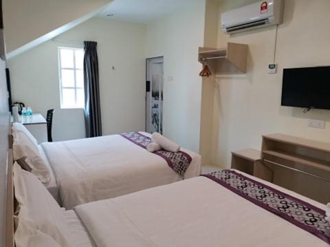 Double Room with Two Double Beds photo 1