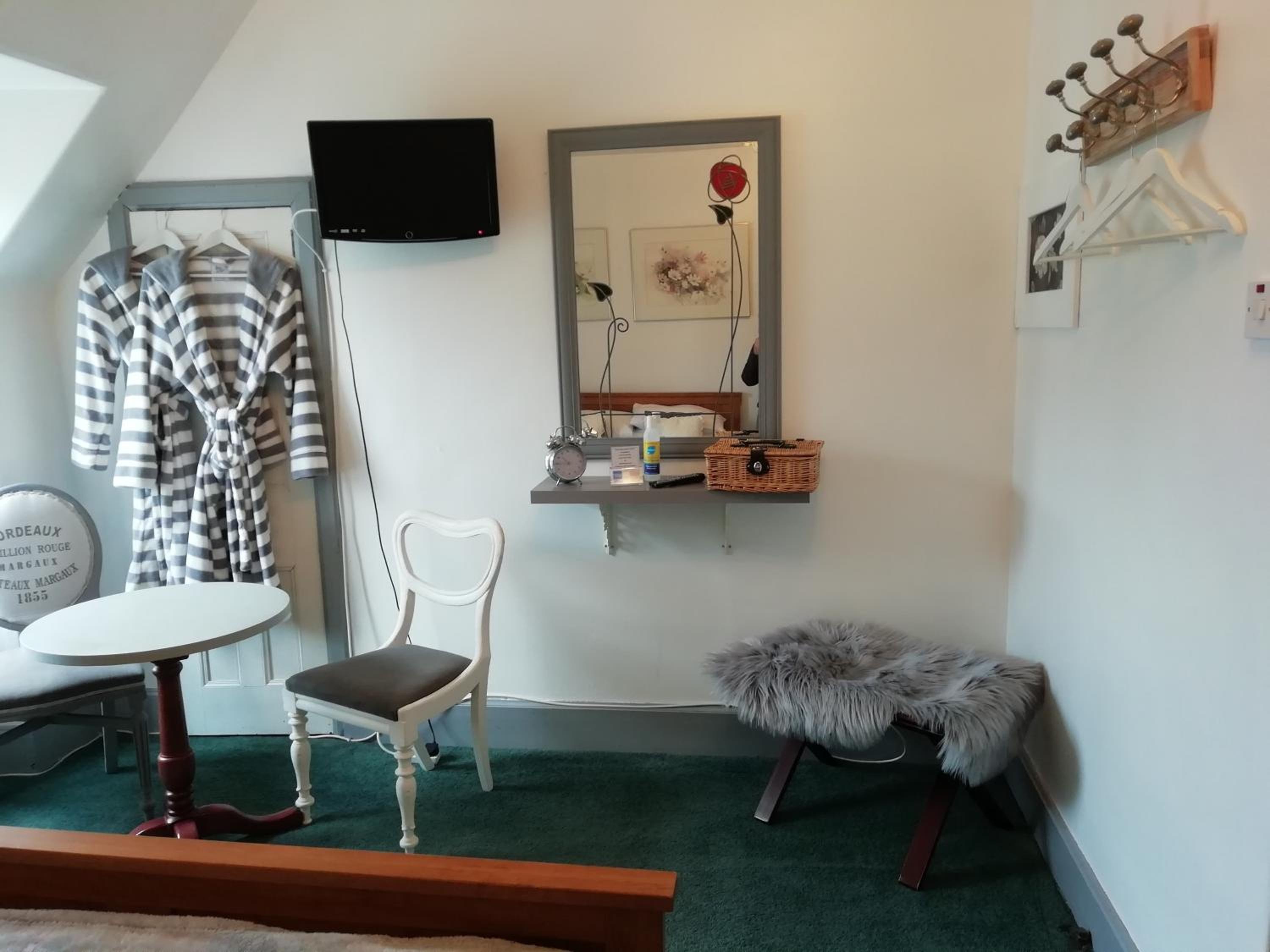 Deluxe Double Room - Photo 7
