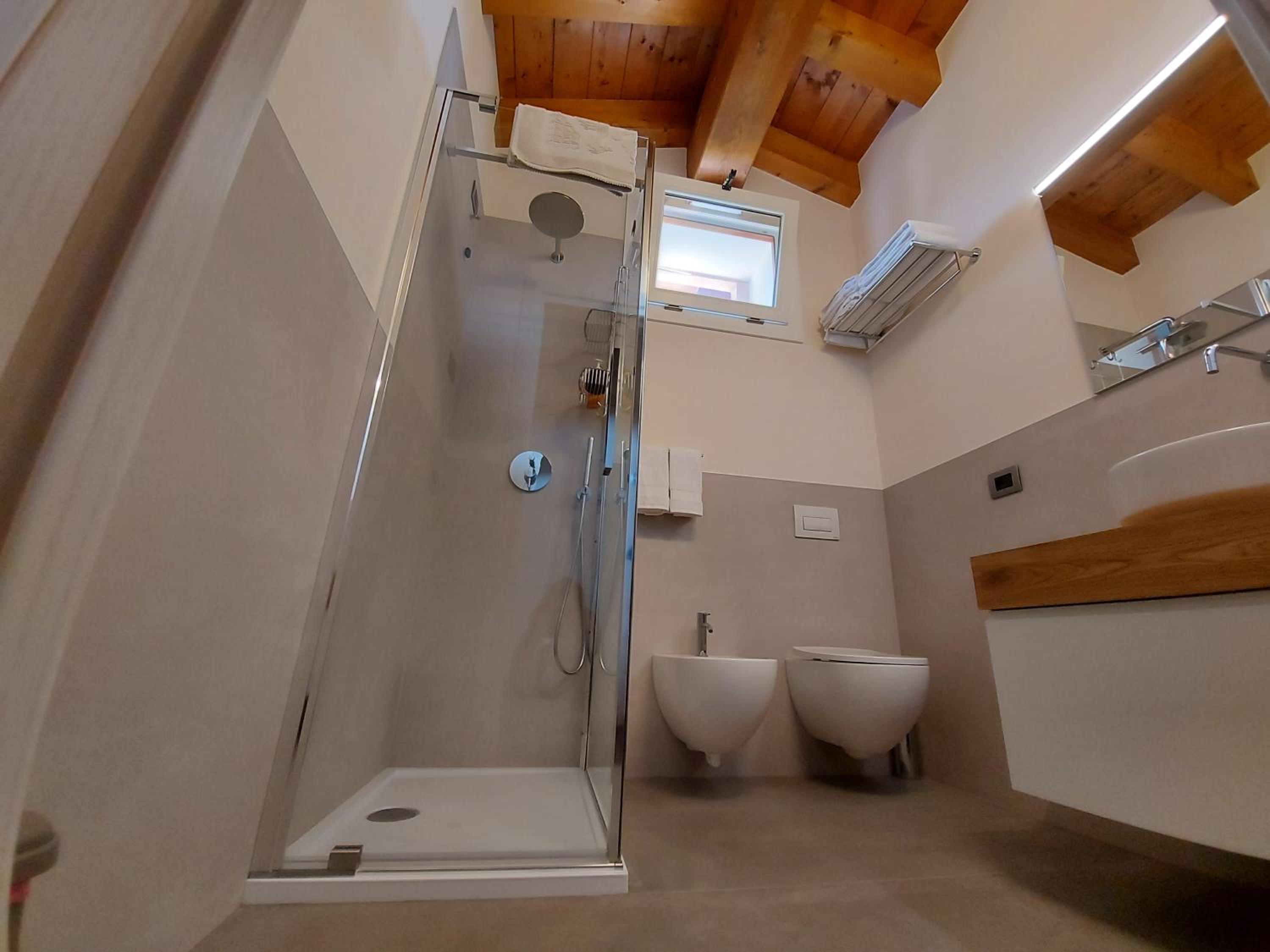 Double Room - Photo 2