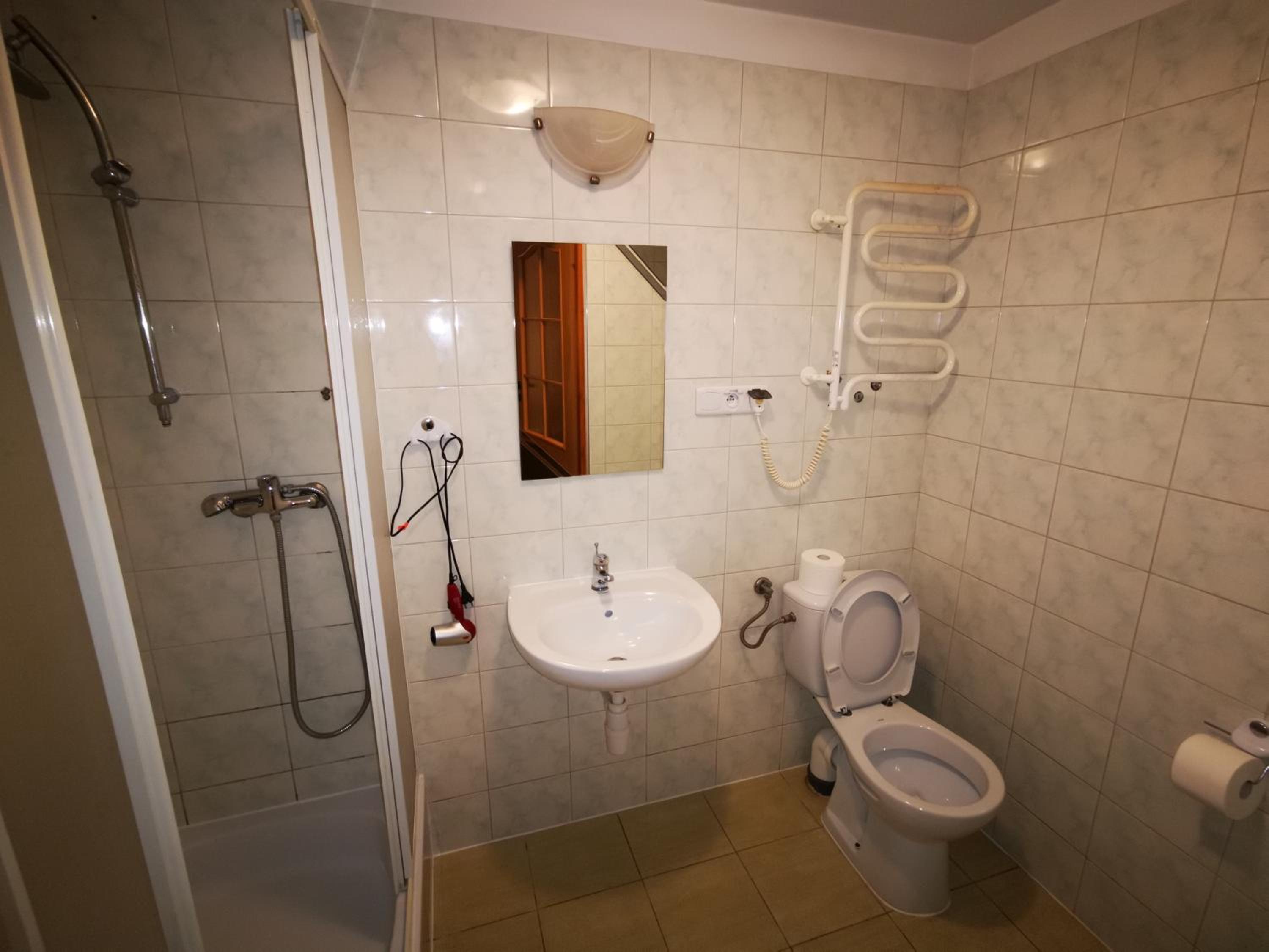 Standard Double or Twin Room photo 3