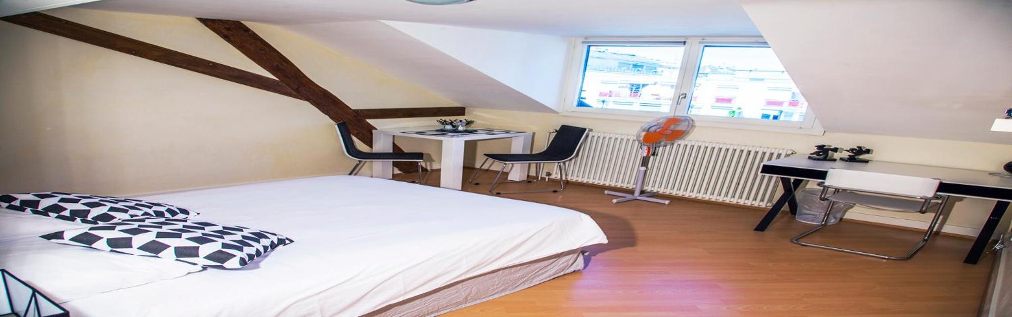 Deluxe Studio