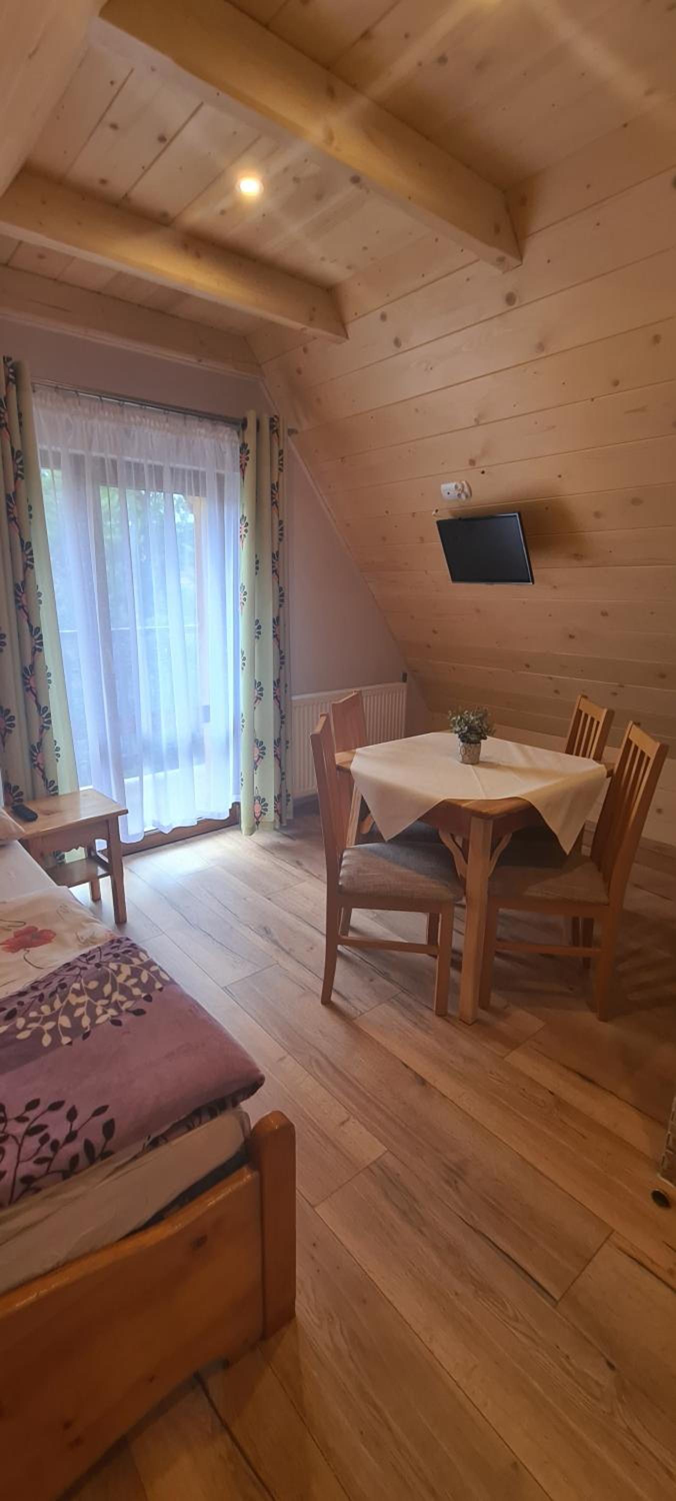 Two-Bedroom Apartment - Photo 2