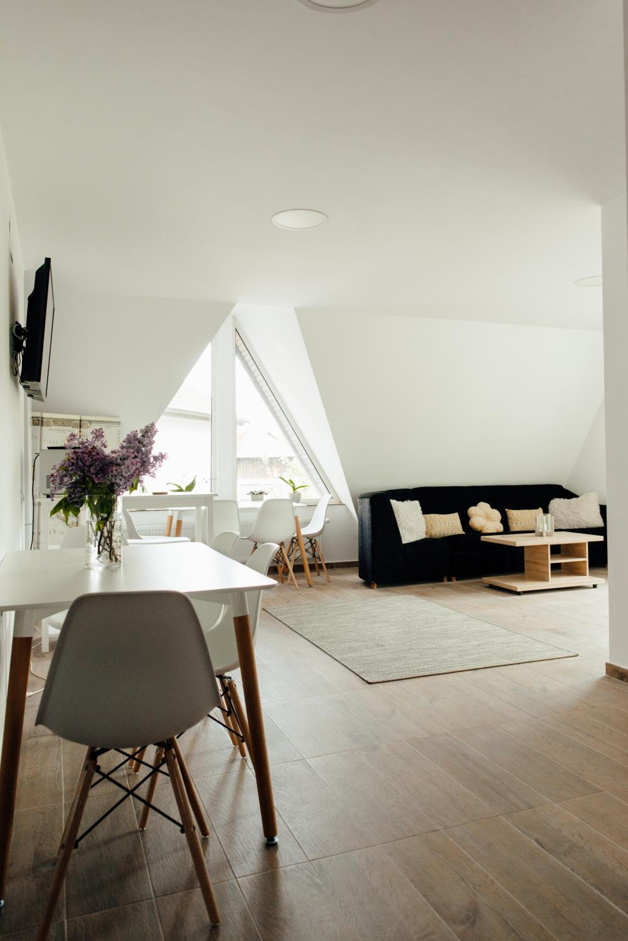 Three-Bedroom Apartment - Photo 16