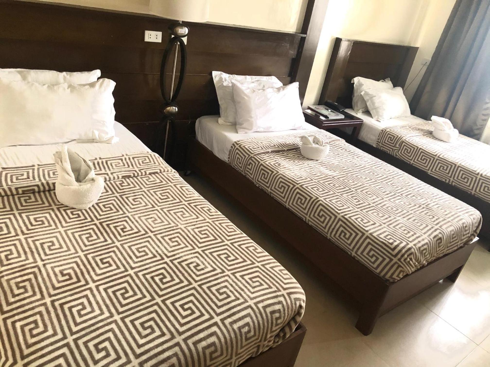 Superior Triple Room photo 3
